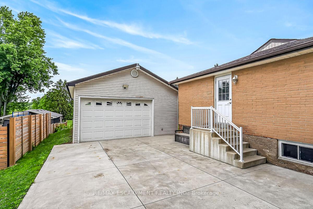 Photo 32 of 7344 Dickenson Road E, Hamilton, Rural Glanbrook — HOMEH