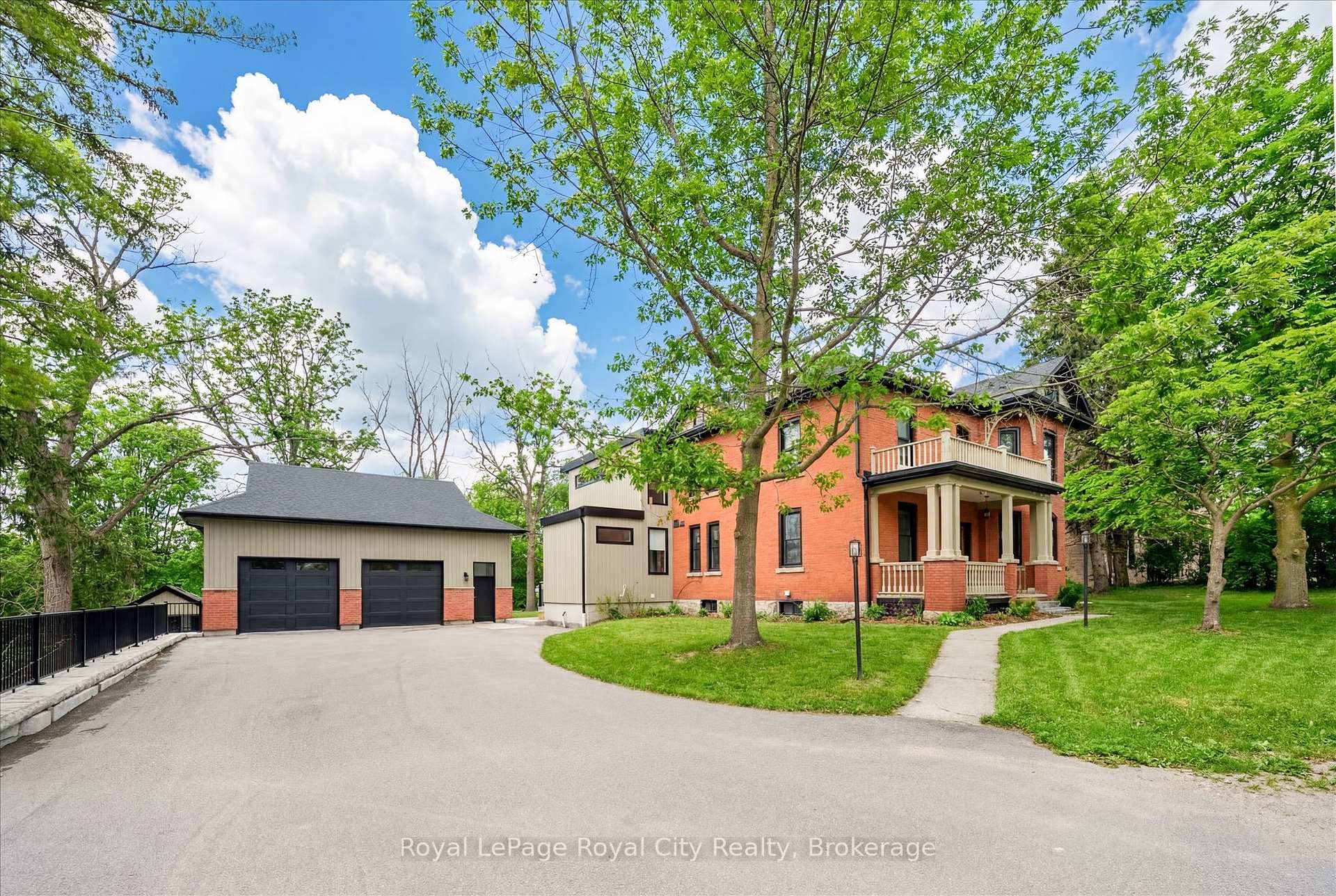 Photo 3 of 292 Geddes Street, Centre Wellington, Elora/Salem — HOMEH