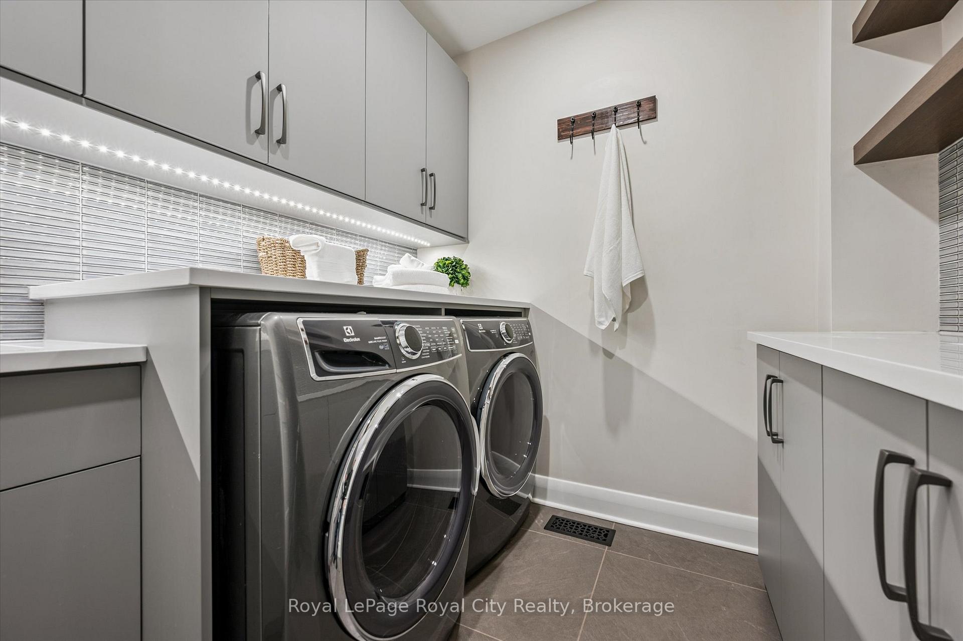 Photo 22 of 292 Geddes Street, Centre Wellington, Elora/Salem — HOMEH