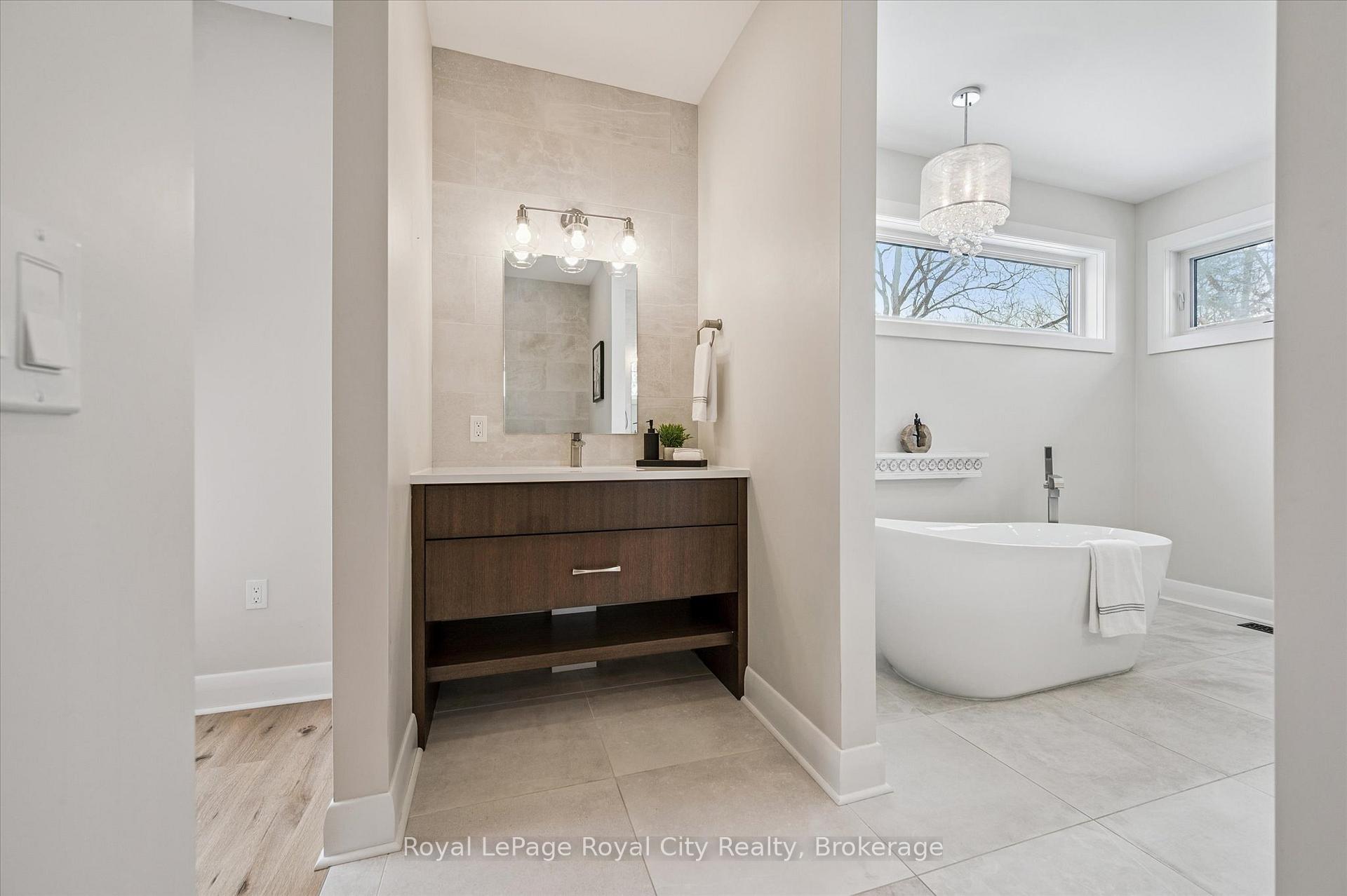 Photo 33 of 292 Geddes Street, Centre Wellington, Elora/Salem — HOMEH