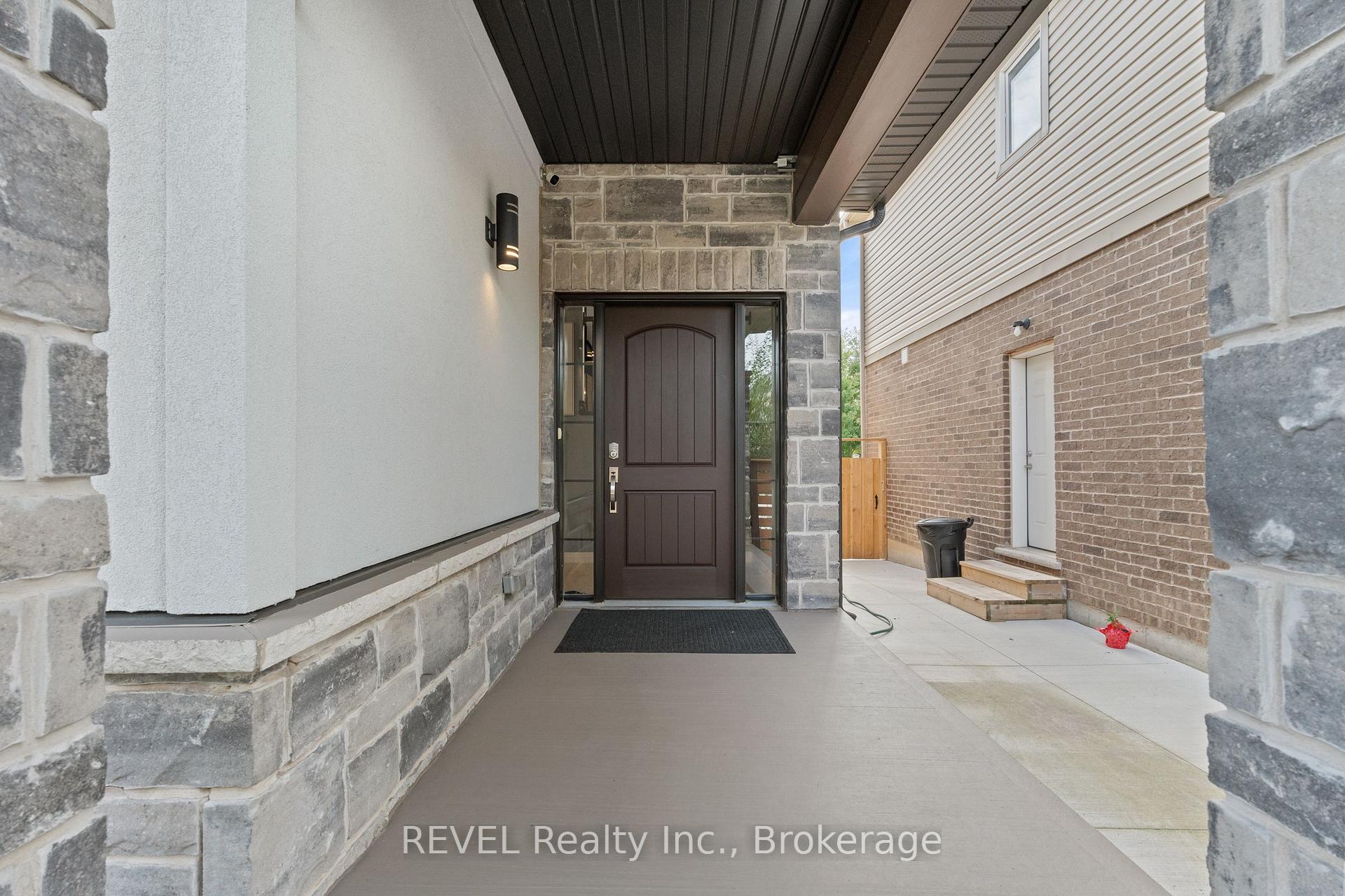 Photo 4 of 26 Crow Street, Welland, Coyle Creek — HOMEH