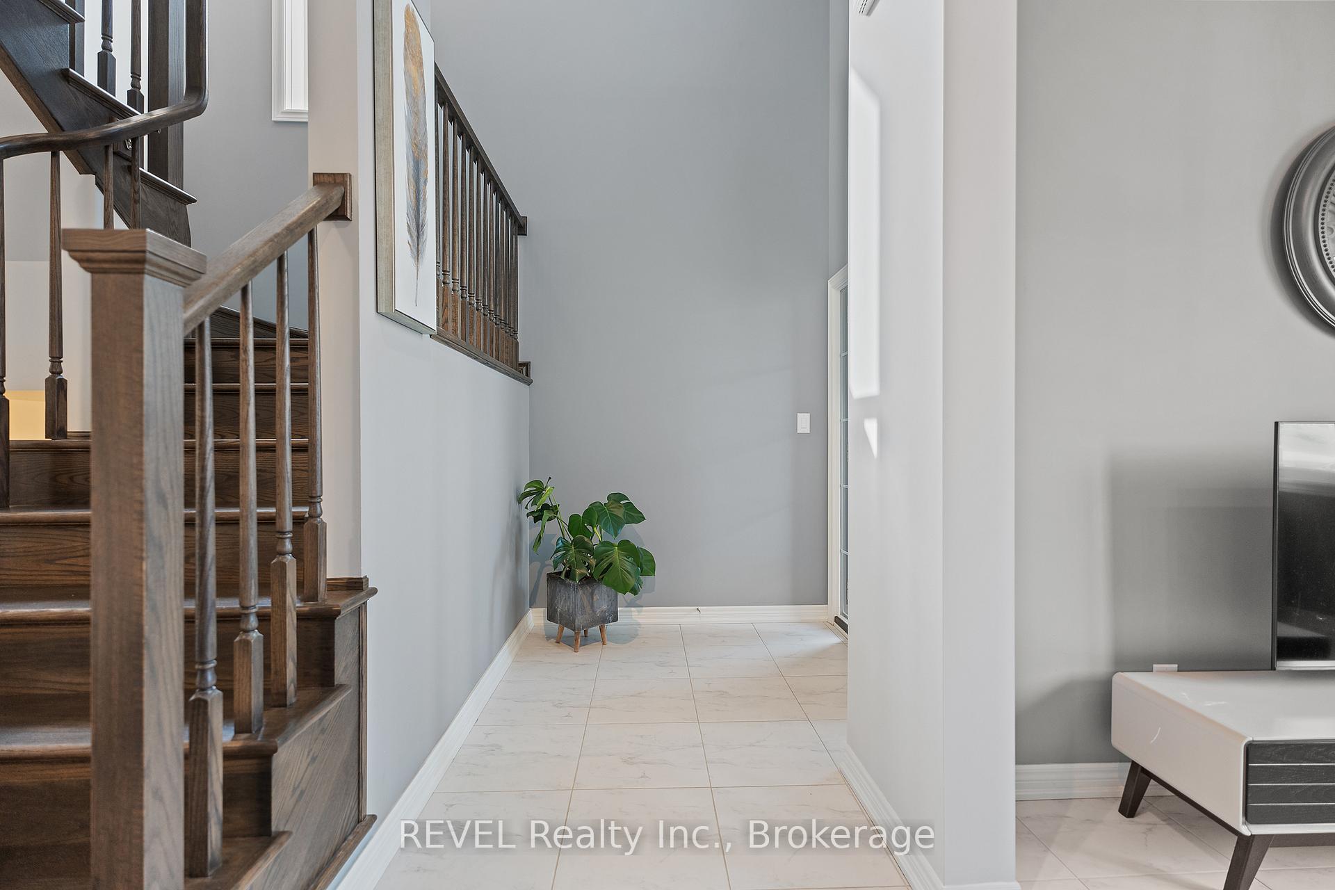 Photo 5 of 26 Crow Street, Welland, Coyle Creek — HOMEH