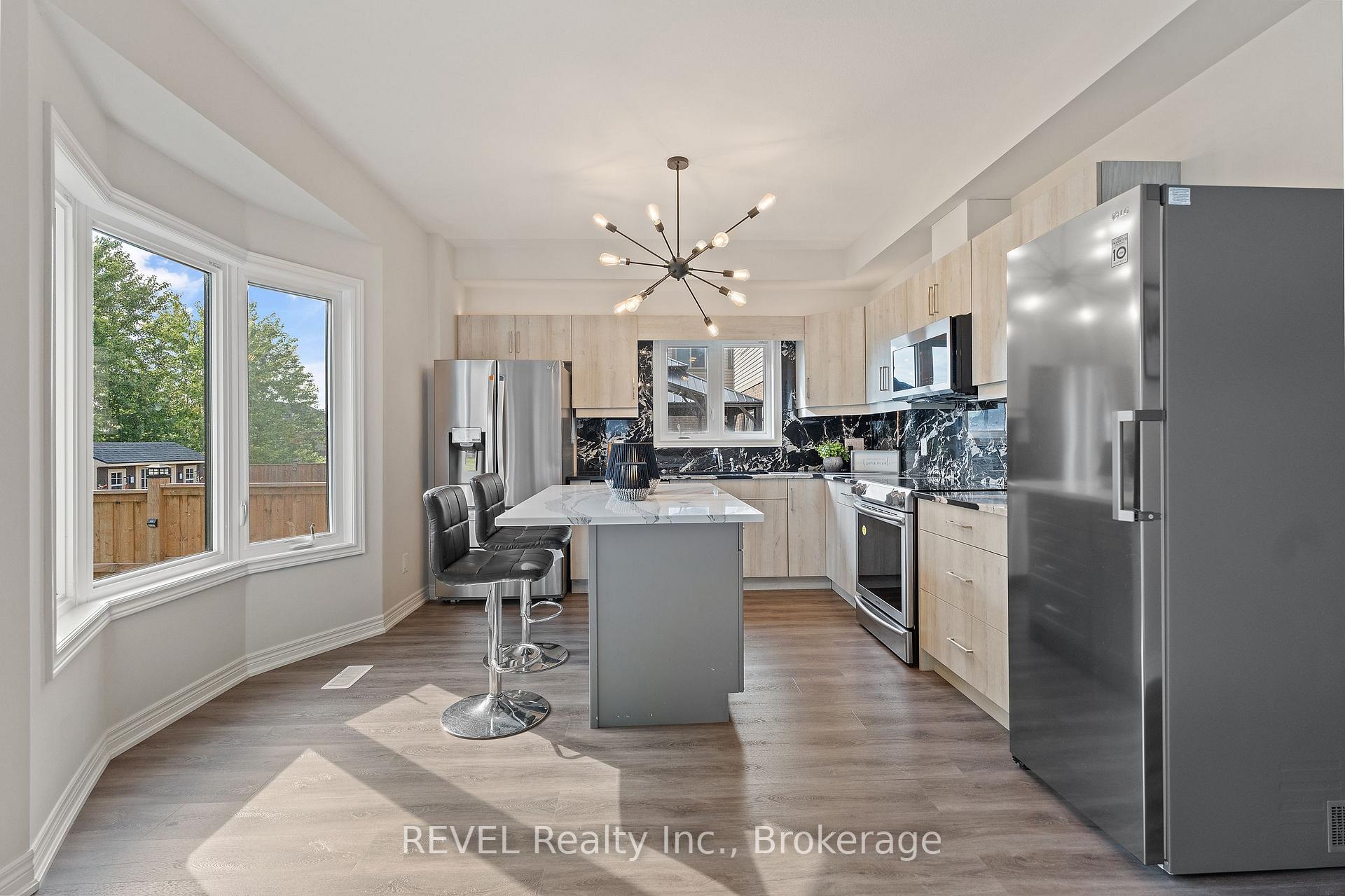 Photo 11 of 26 Crow Street, Welland, Coyle Creek — HOMEH