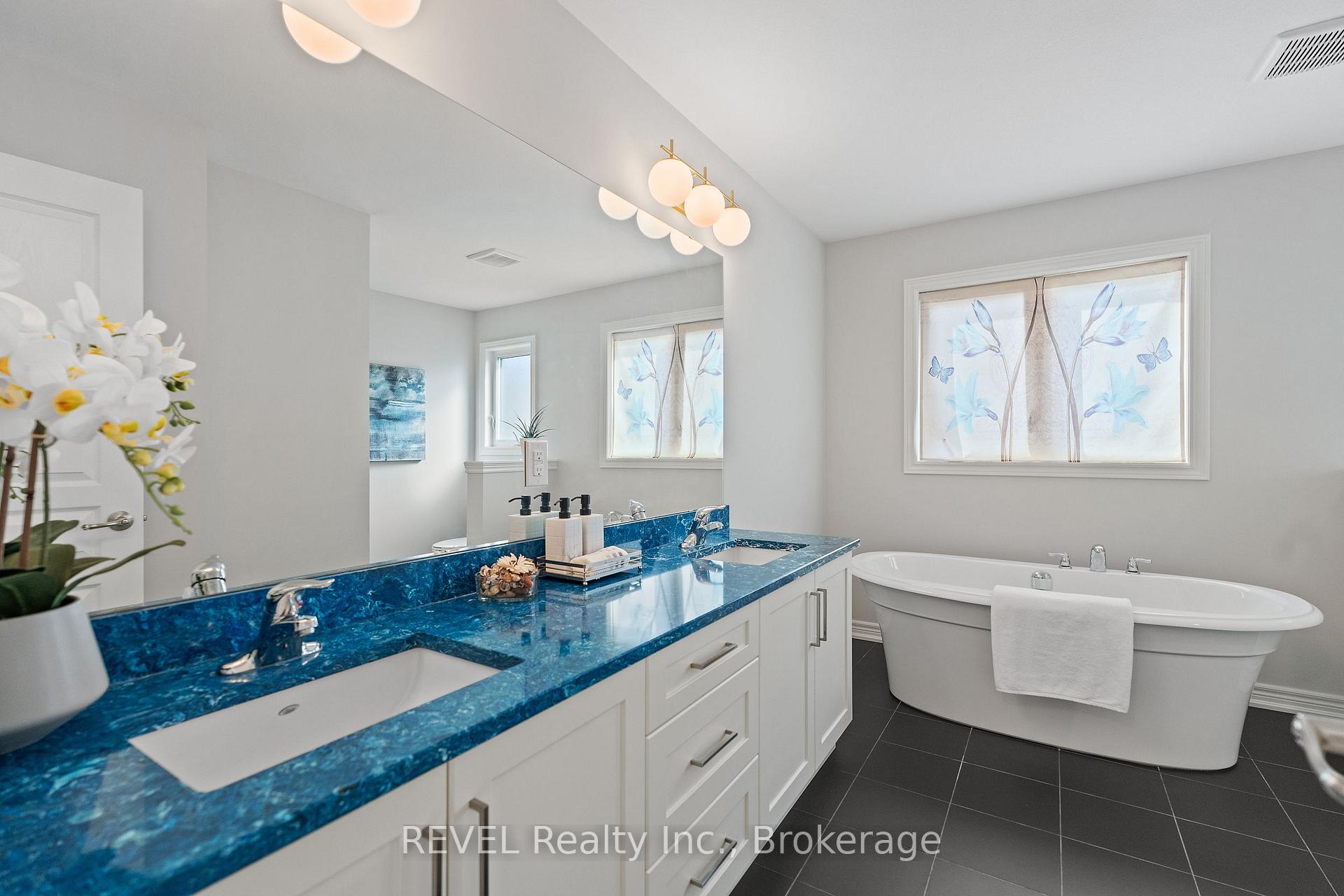 Photo 18 of 26 Crow Street, Welland, Coyle Creek — HOMEH
