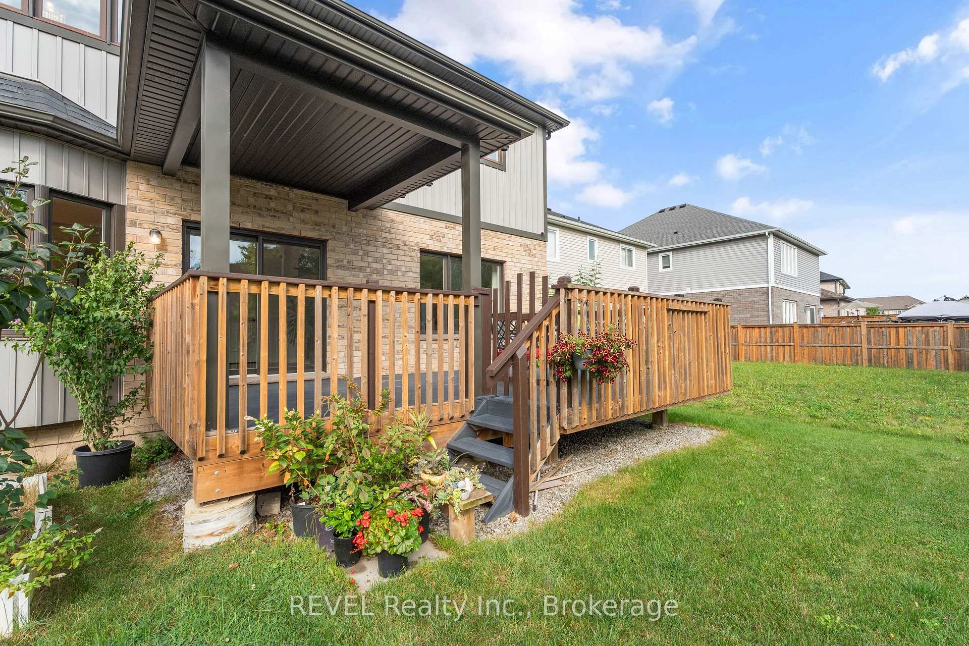 Photo 28 of 26 Crow Street, Welland, Coyle Creek — HOMEH