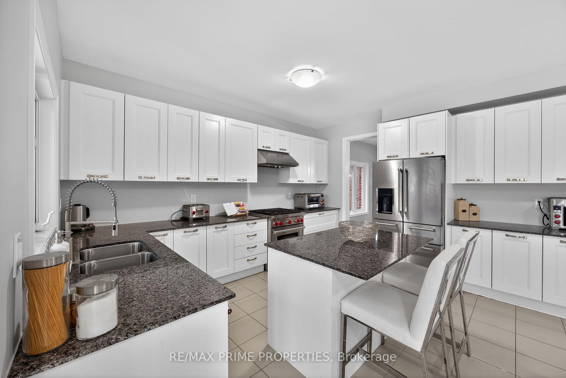 Photo 19 of 72 Ridge Gate Crescent, East Gwillimbury, Mt Albert — HOMEH