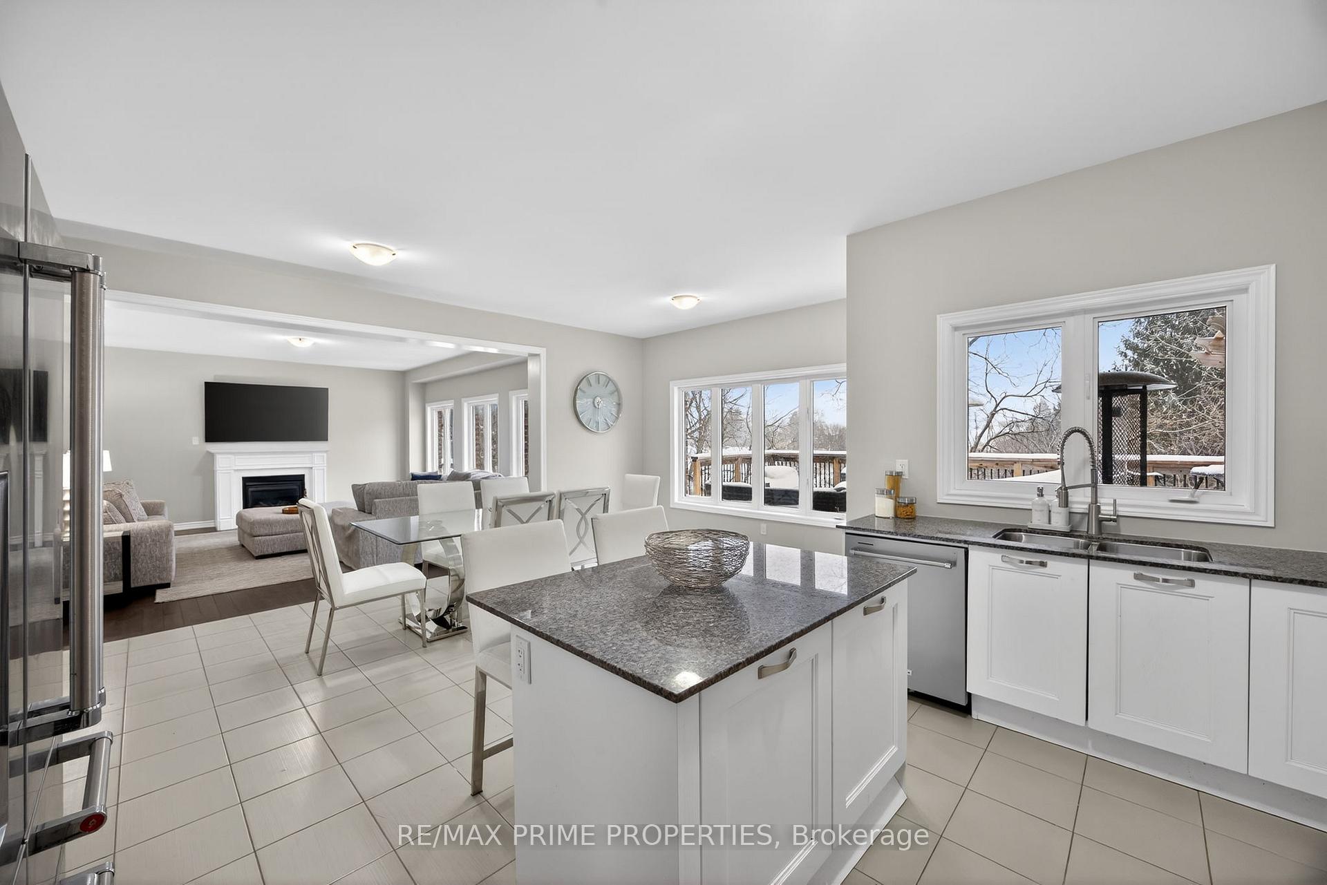 Photo 20 of 72 Ridge Gate Crescent, East Gwillimbury, Mt Albert — HOMEH