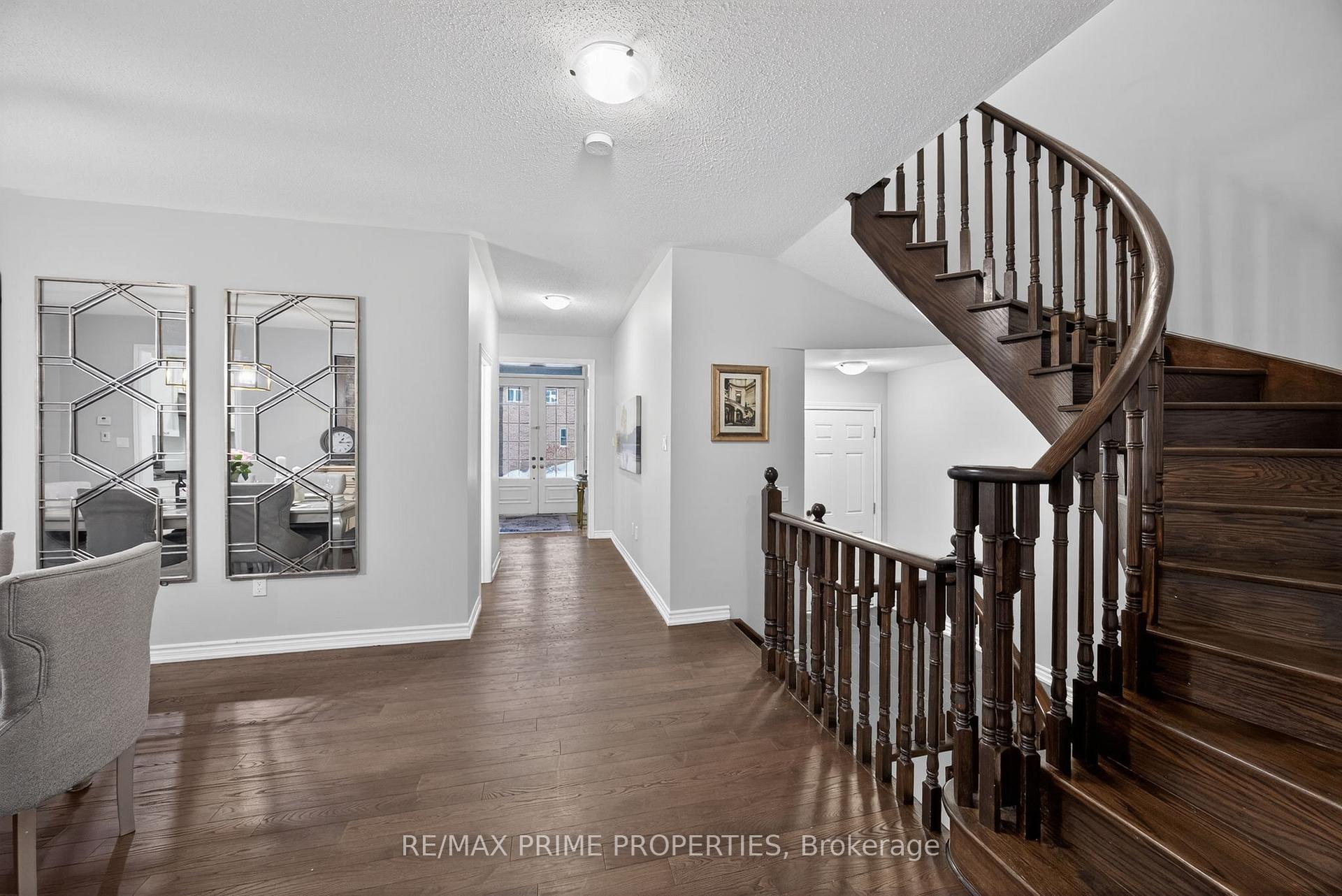 Photo 22 of 72 Ridge Gate Crescent, East Gwillimbury, Mt Albert — HOMEH