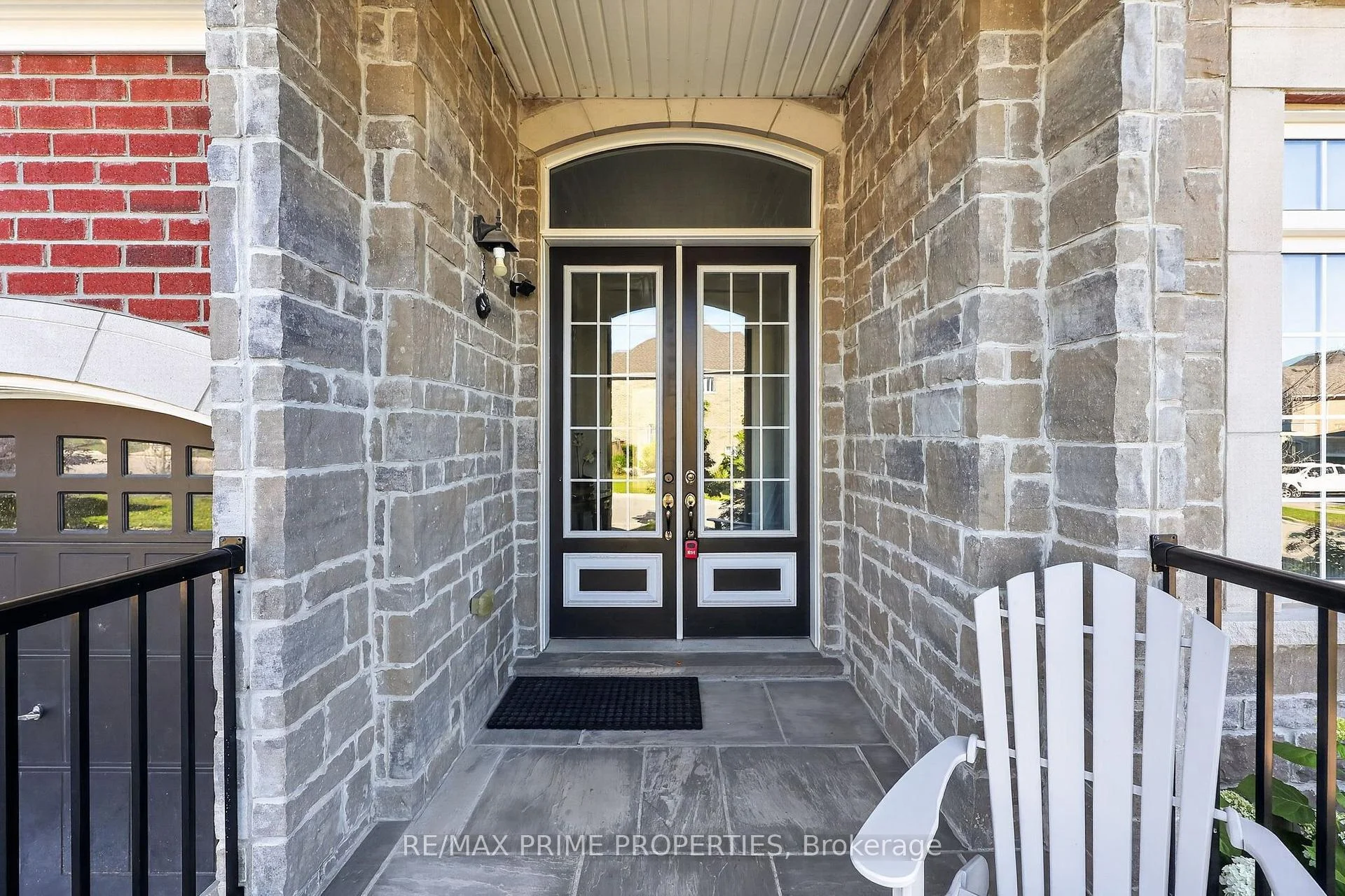 Photo 3 of 72 Ridge Gate Crescent, East Gwillimbury, Mt Albert — HOMEH