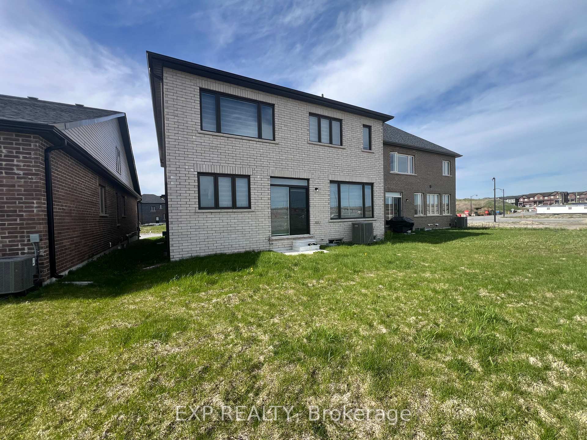 Photo 22 of 309 O'Toole Crescent, Peterborough, Monaghan Ward 2 — HOMEH