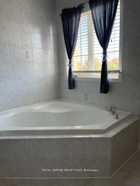 Photo 10 of 3246 Ridgeleigh Heights, Mississauga, Churchill Meadows — HOMEH