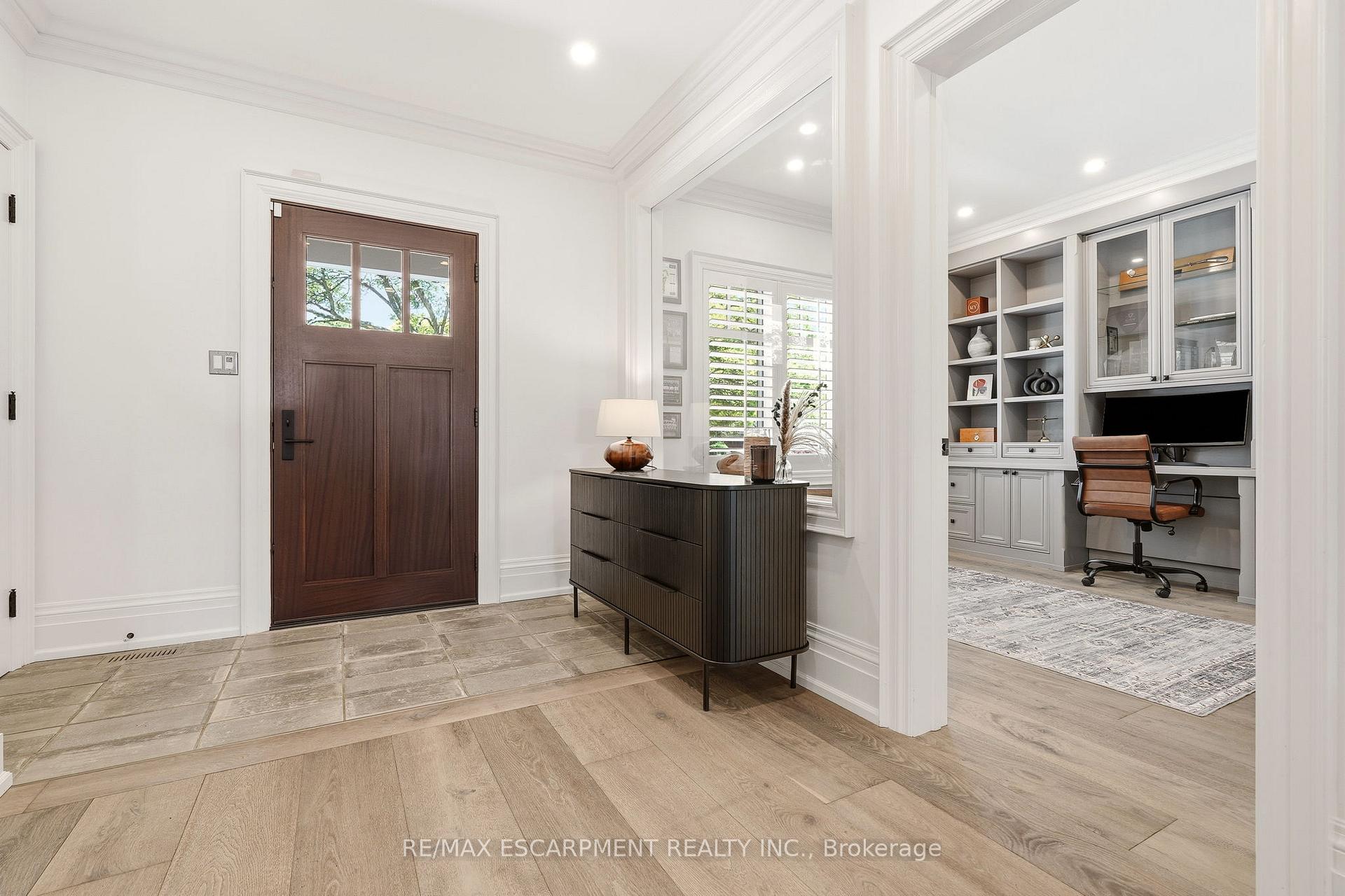 Photo 5 of 336 Newbold Court, Burlington, Brant — HOMEH