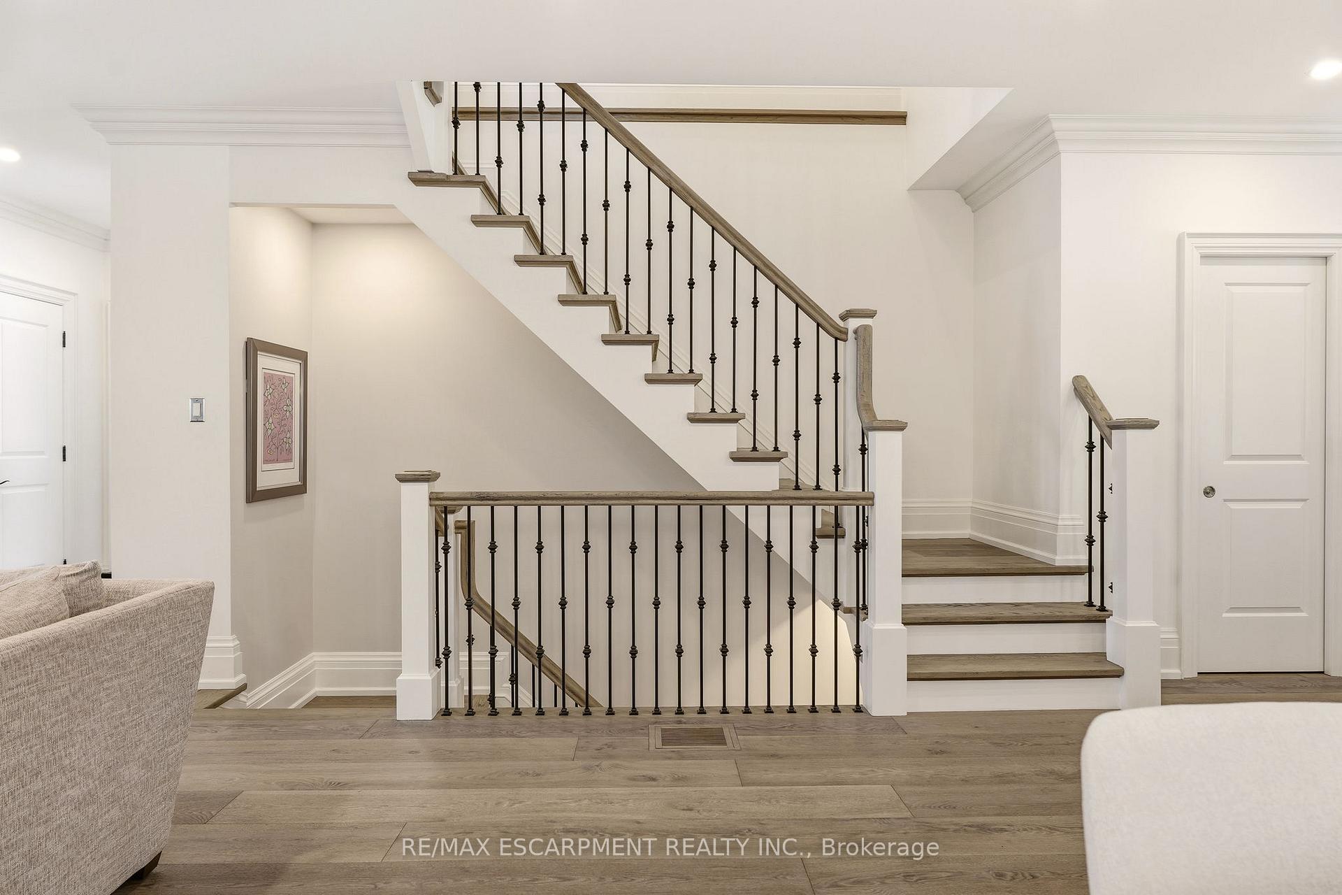 Photo 9 of 336 Newbold Court, Burlington, Brant — HOMEH