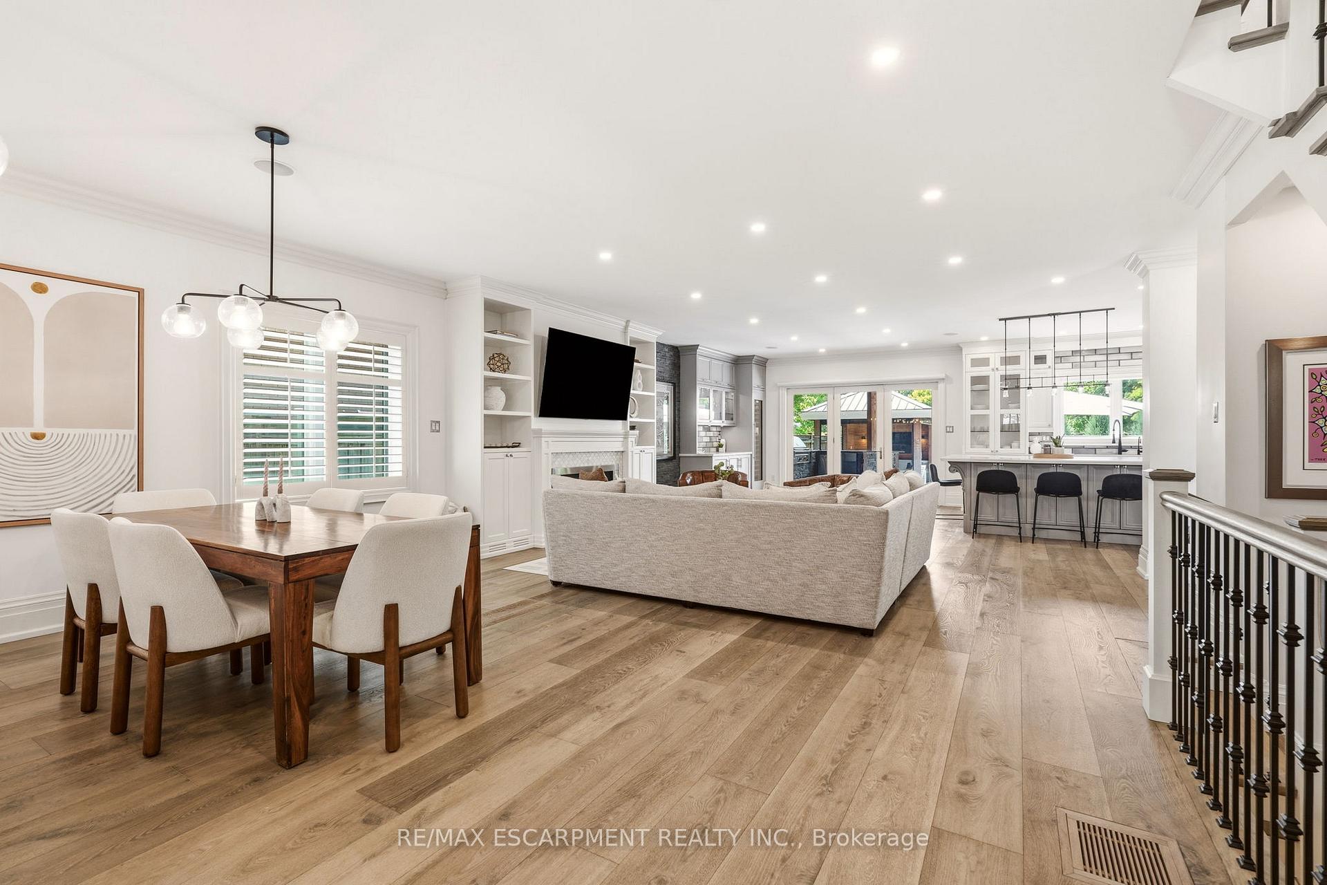Photo 10 of 336 Newbold Court, Burlington, Brant — HOMEH