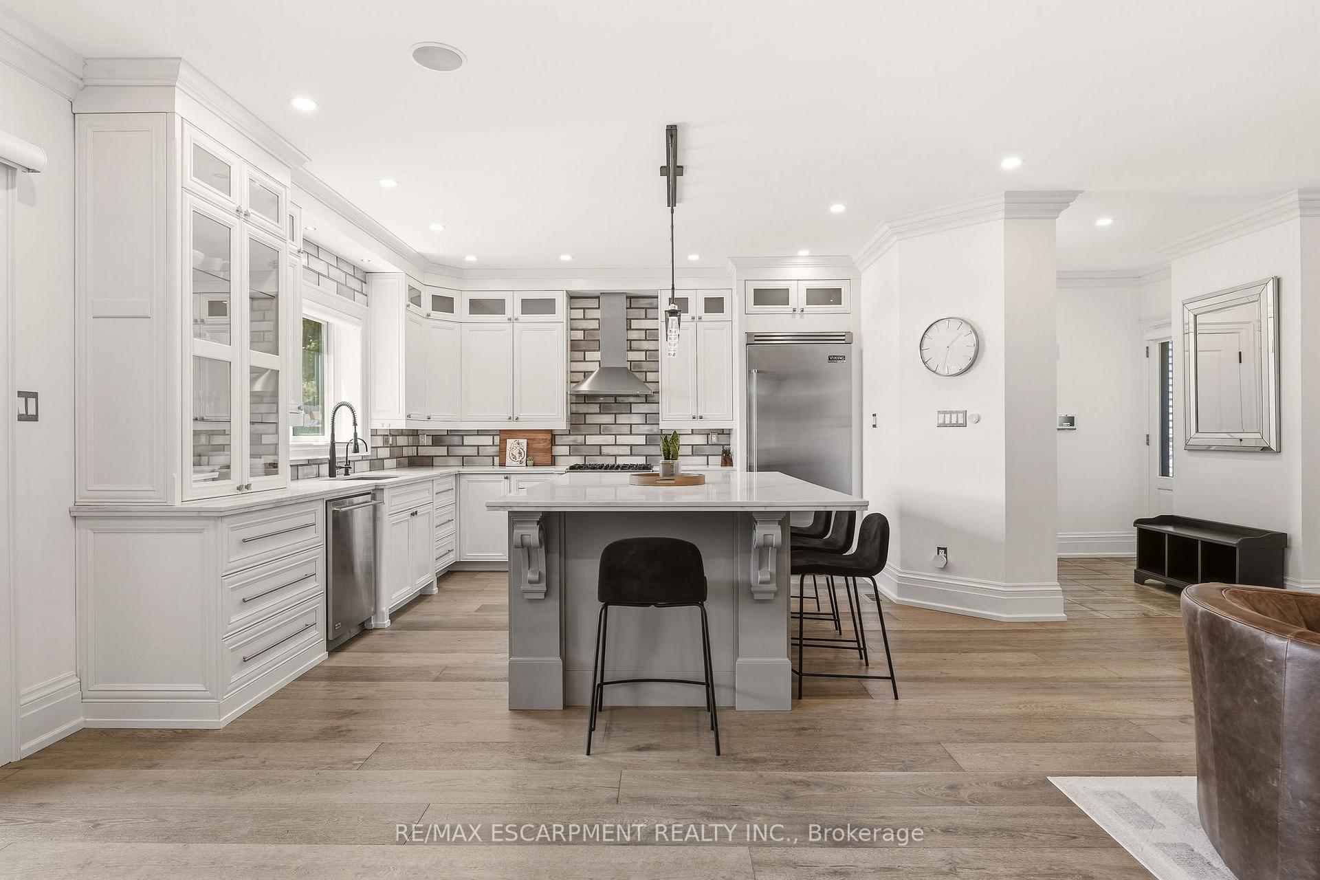 Photo 15 of 336 Newbold Court, Burlington, Brant — HOMEH