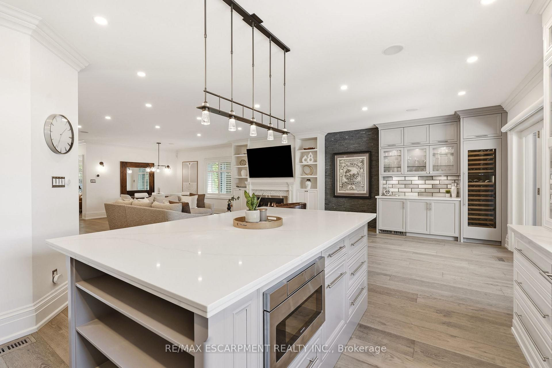 Photo 17 of 336 Newbold Court, Burlington, Brant — HOMEH