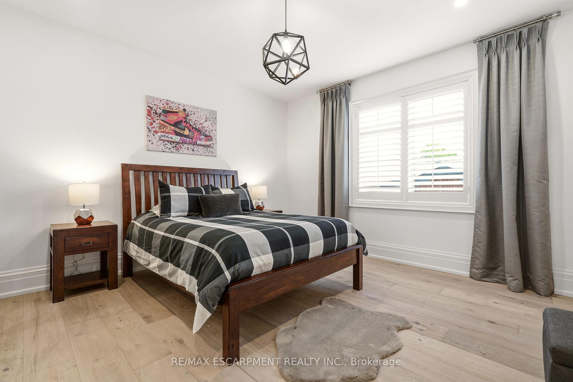 Photo 24 of 336 Newbold Court, Burlington, Brant — HOMEH