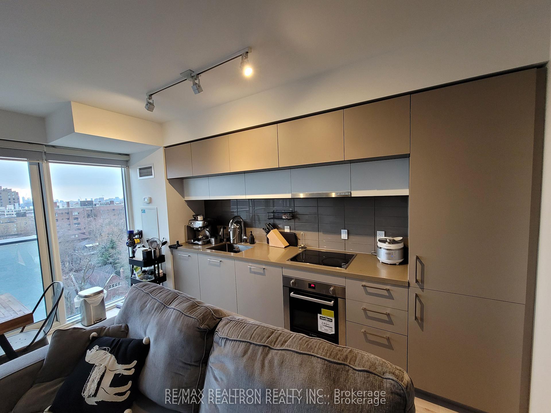 Photo 3 of Unit 1011, 99 Foxbar Road, Toronto, Yonge-St. Clair — HOMEH