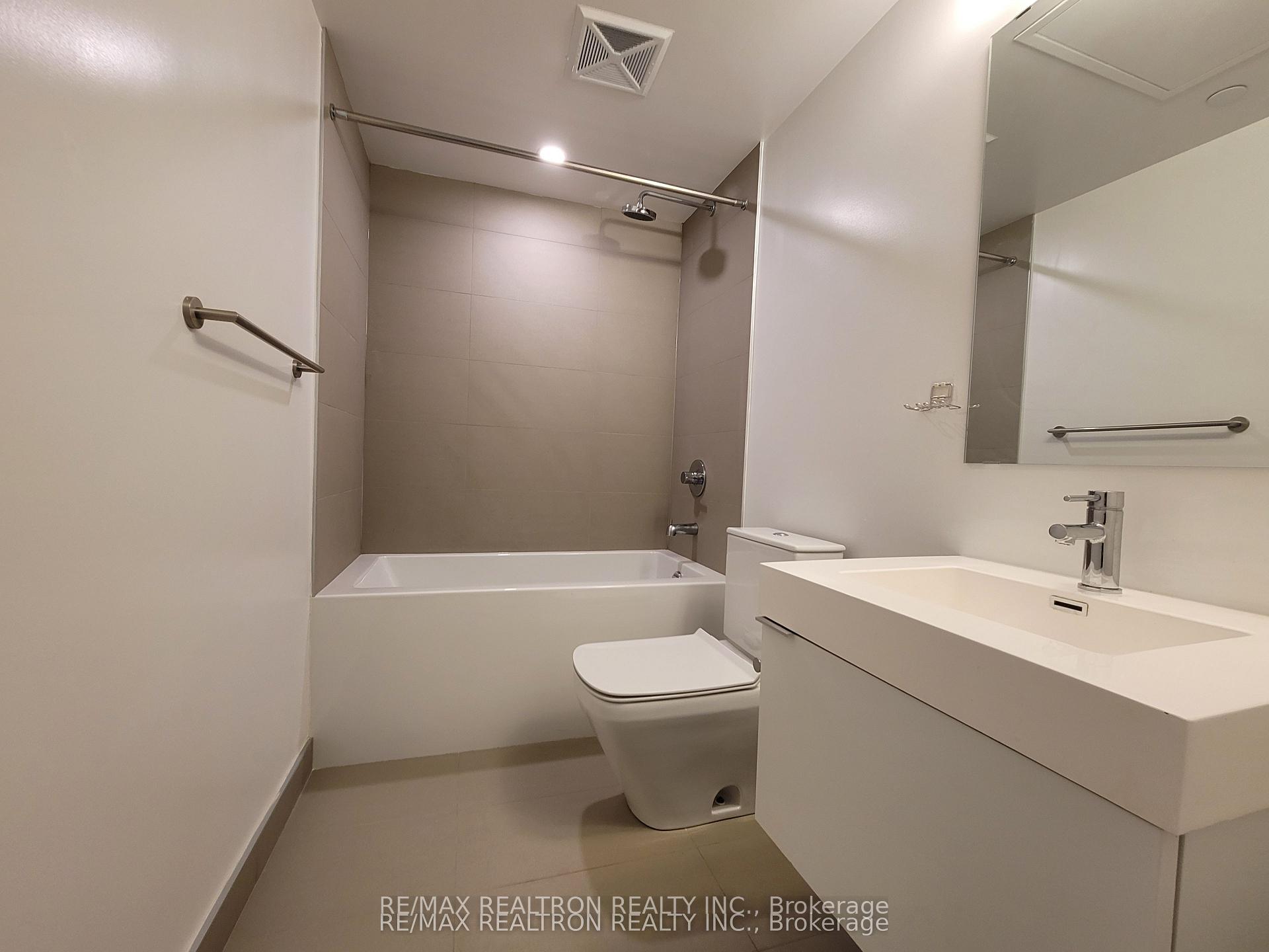 Photo 6 of Unit 1011, 99 Foxbar Road, Toronto, Yonge-St. Clair — HOMEH