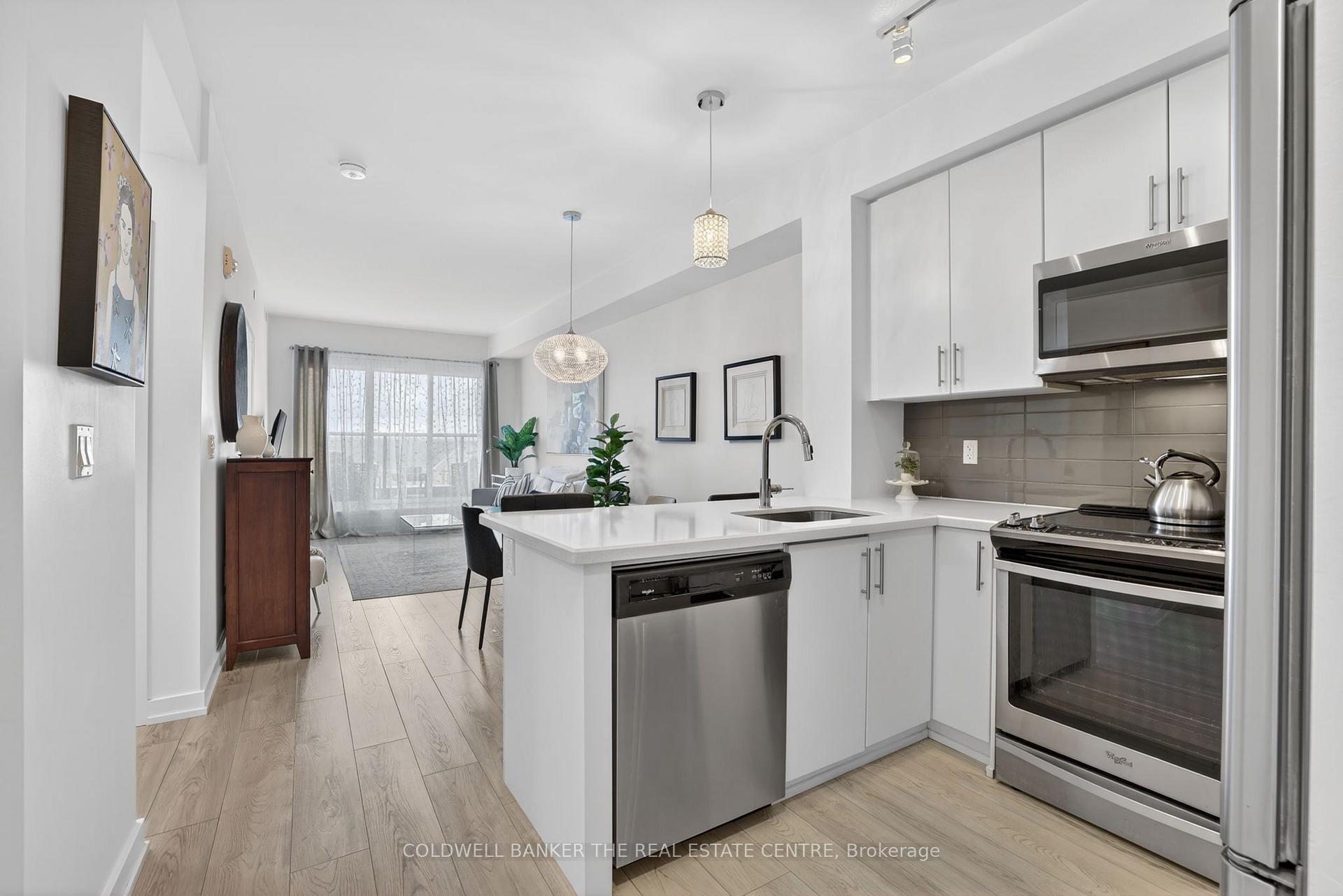 Photo 7 of Unit 246, 555 William Graham Drive, Aurora, Rural Aurora — HOMEH