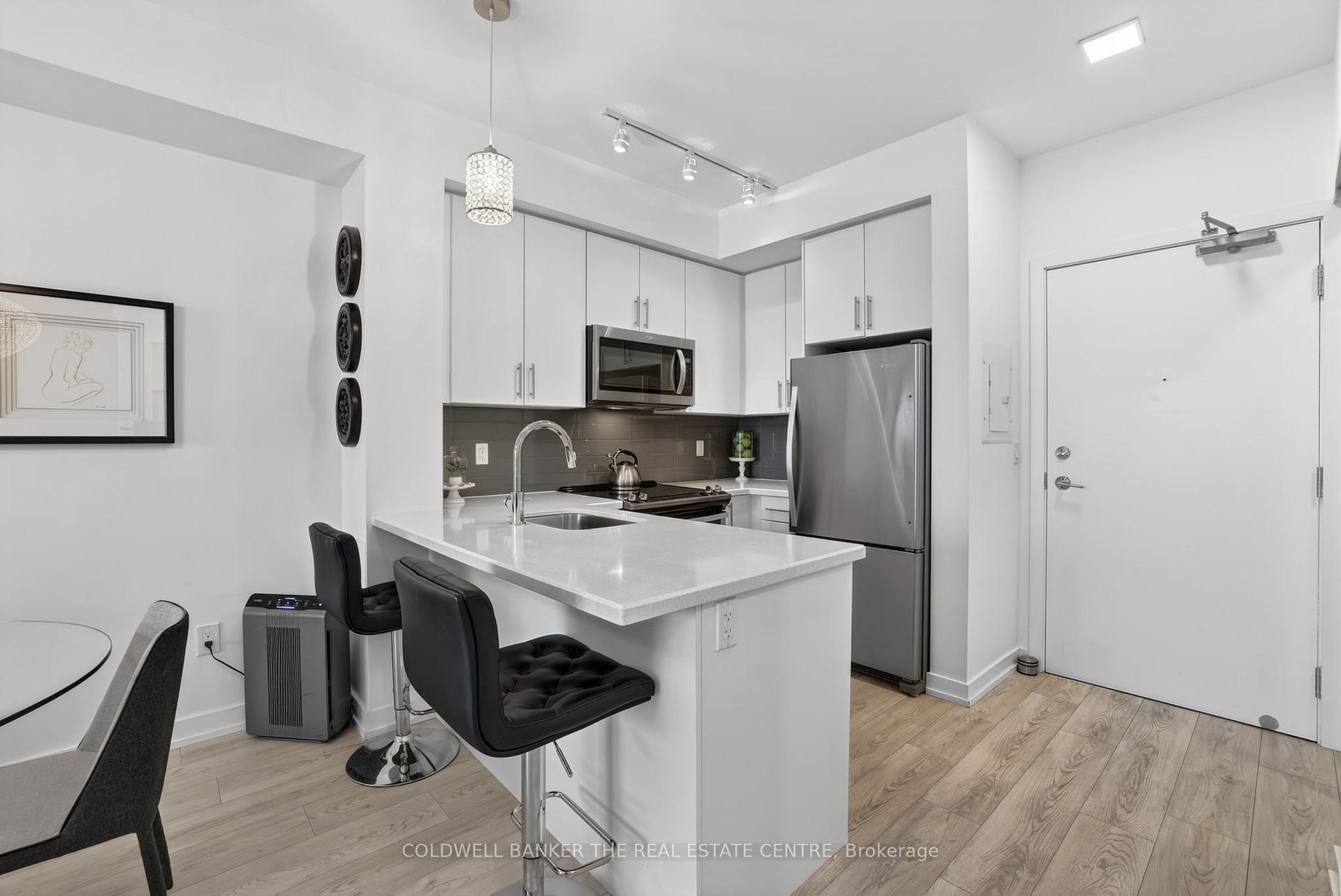 Photo 8 of Unit 246, 555 William Graham Drive, Aurora, Rural Aurora — HOMEH