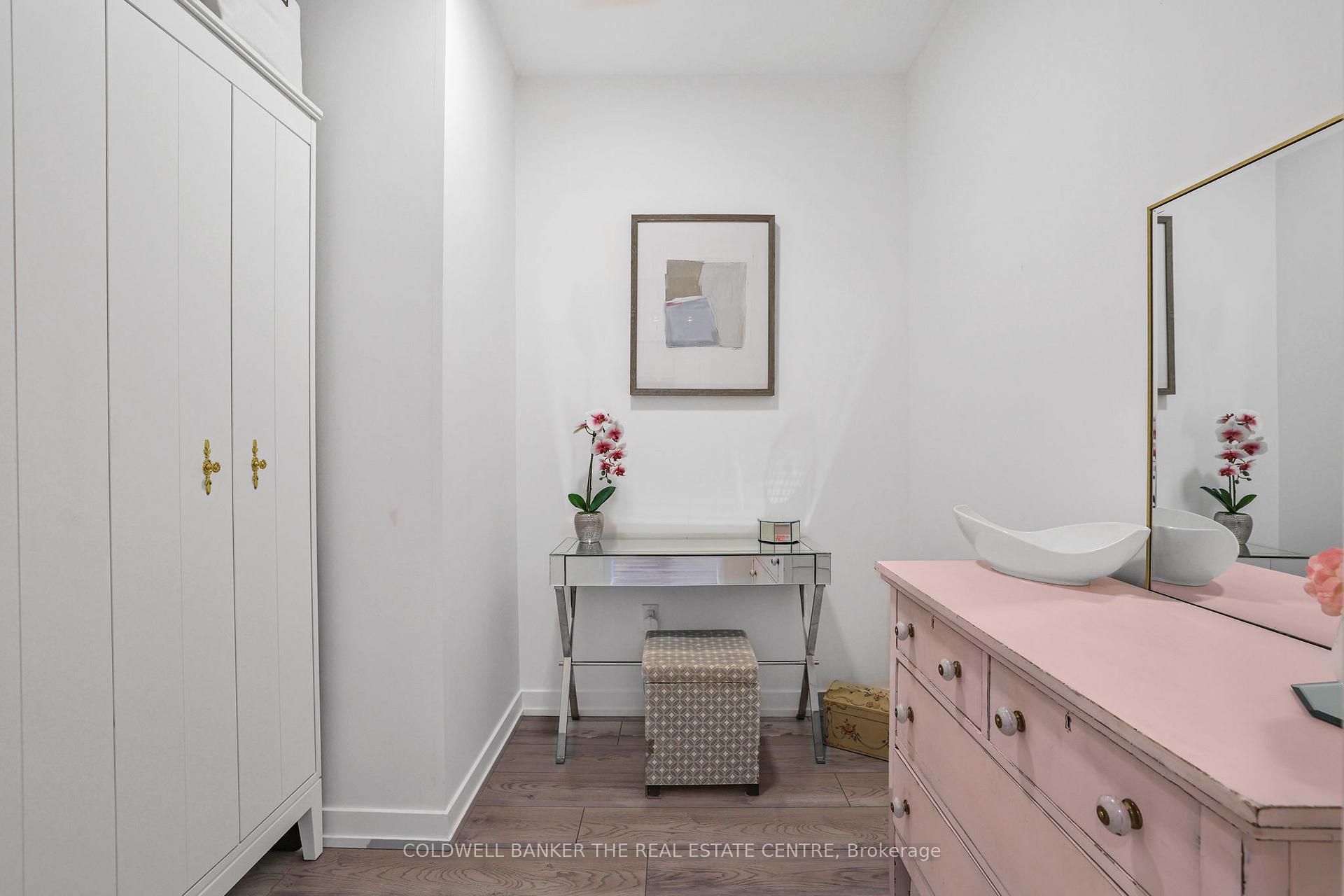 Photo 11 of Unit 246, 555 William Graham Drive, Aurora, Rural Aurora — HOMEH