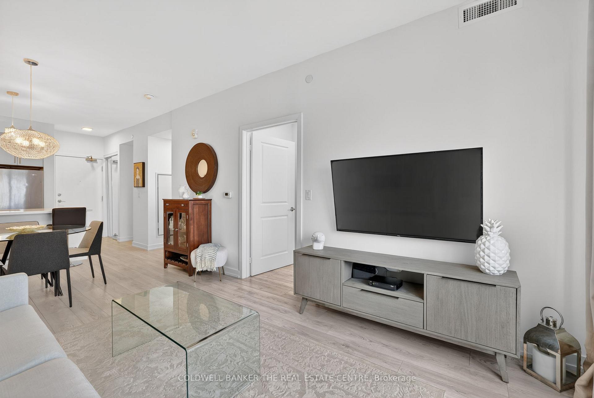 Photo 18 of Unit 246, 555 William Graham Drive, Aurora, Rural Aurora — HOMEH
