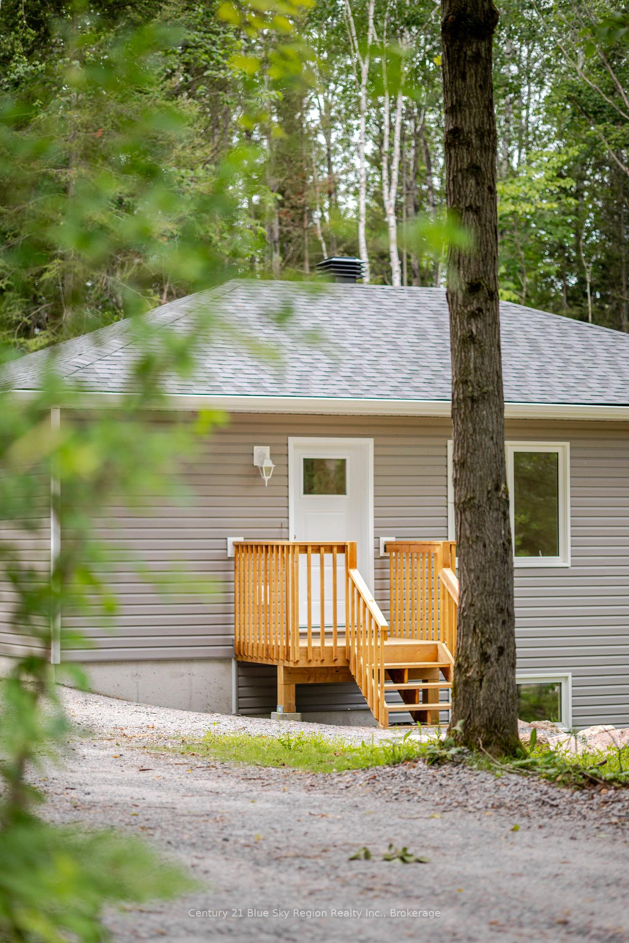 Photo 2 of 205 Greenwood Drive, Bonfield — HOMEH