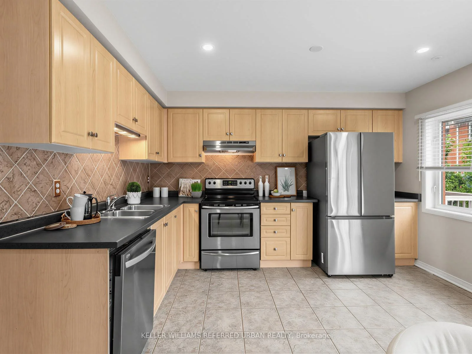 Photo 13 of 16 Guillet Street, Toronto, O'Connor-Parkview — HOMEH