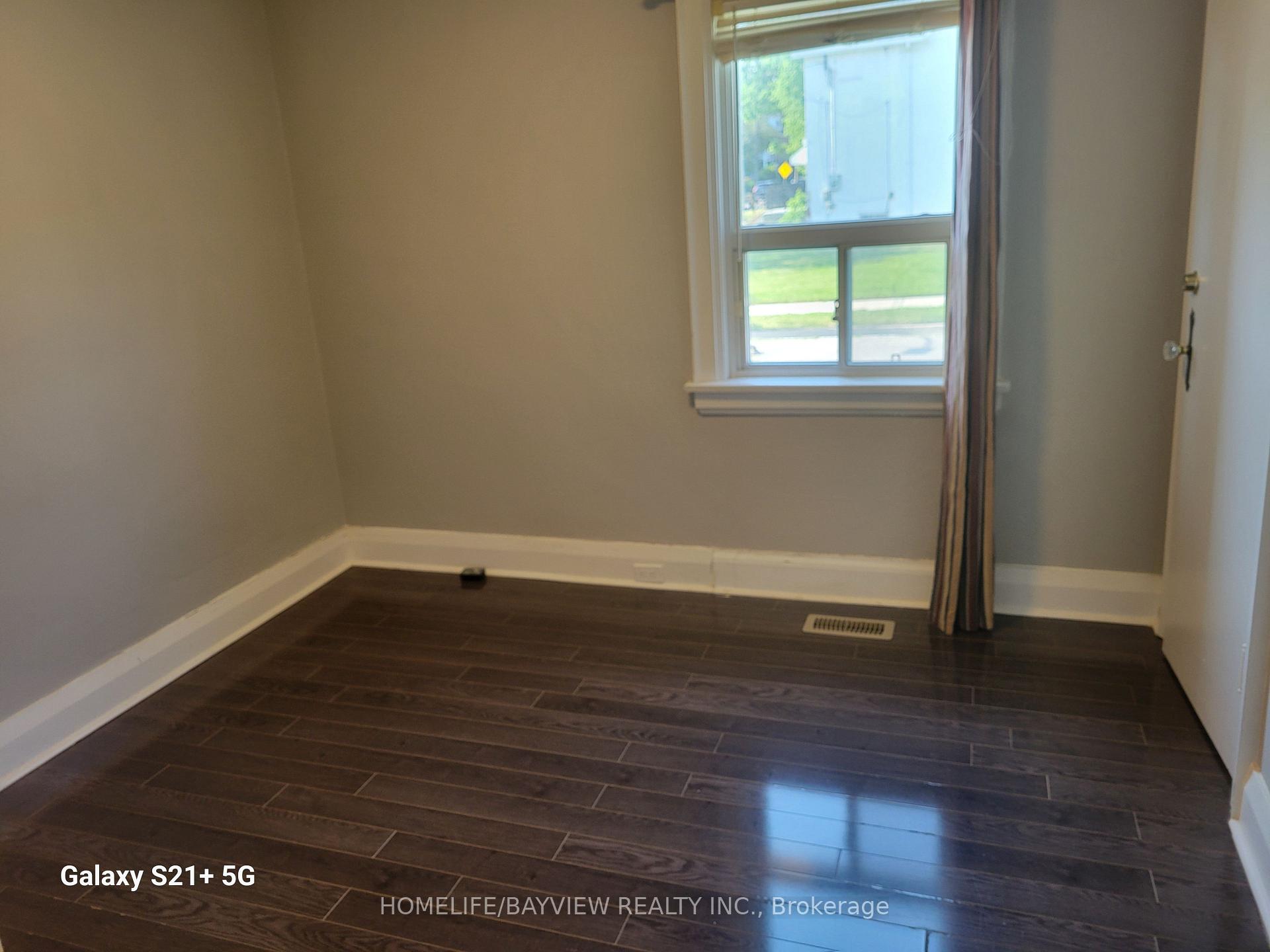 Photo 9 of 275 main (main floor) Street N, Markham, Old Markham Village — HOMEH