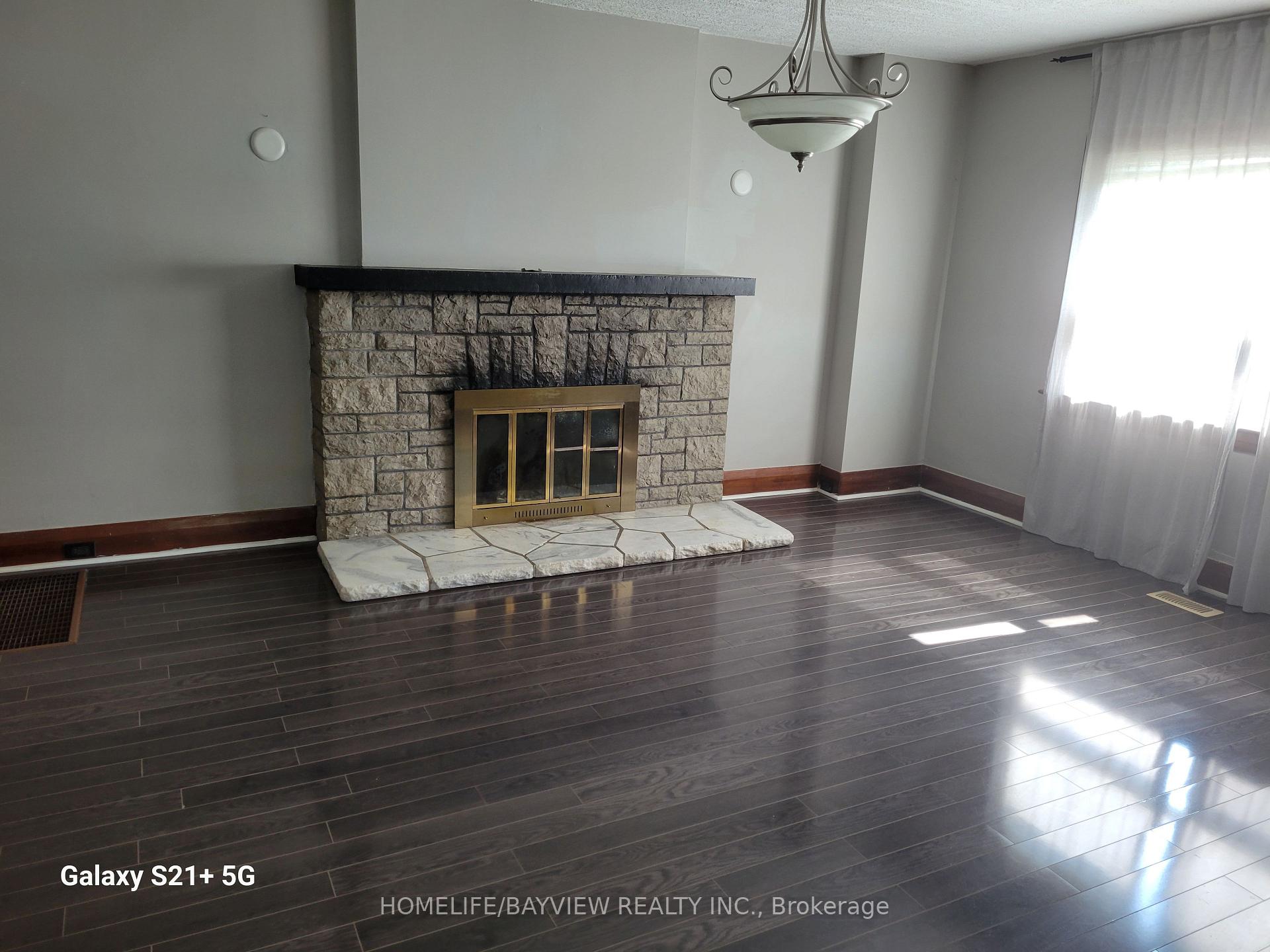 Photo 12 of 275 main (main floor) Street N, Markham, Old Markham Village — HOMEH