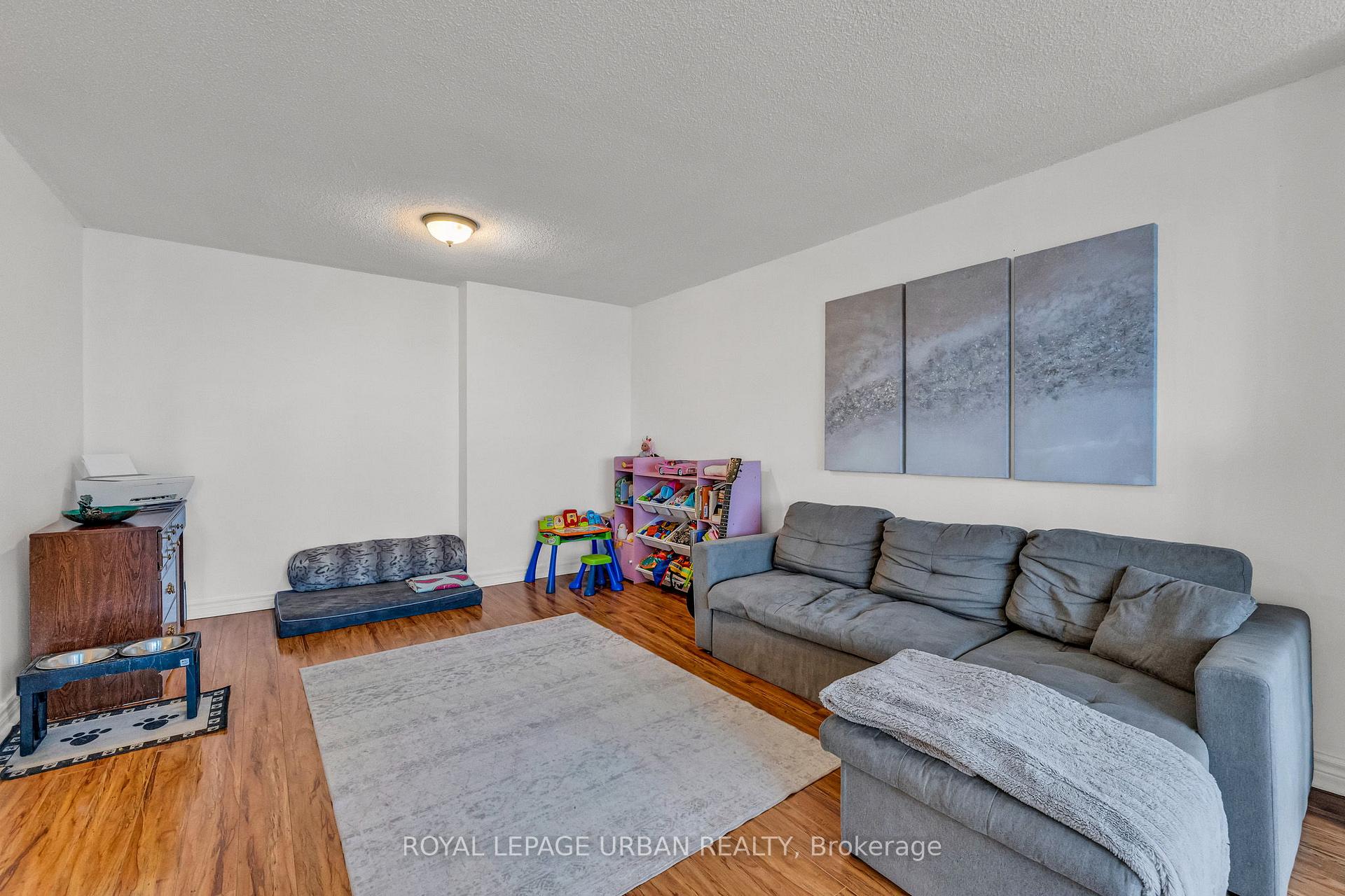 Photo 7 of Unit 1210, 61 Markbrook Lane, Etobicoke, Mount Olive-Silverstone-Jamestown — HOMEH