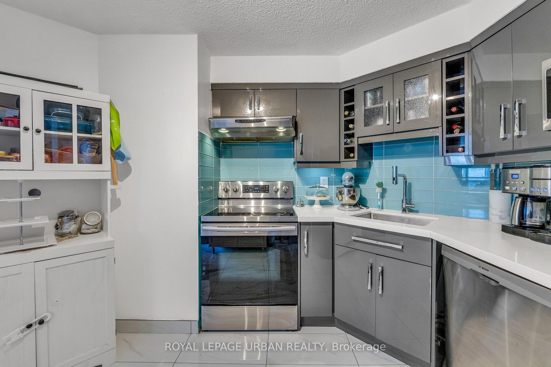 Photo 20 of Unit 1210, 61 Markbrook Lane, Etobicoke, Mount Olive-Silverstone-Jamestown — HOMEH