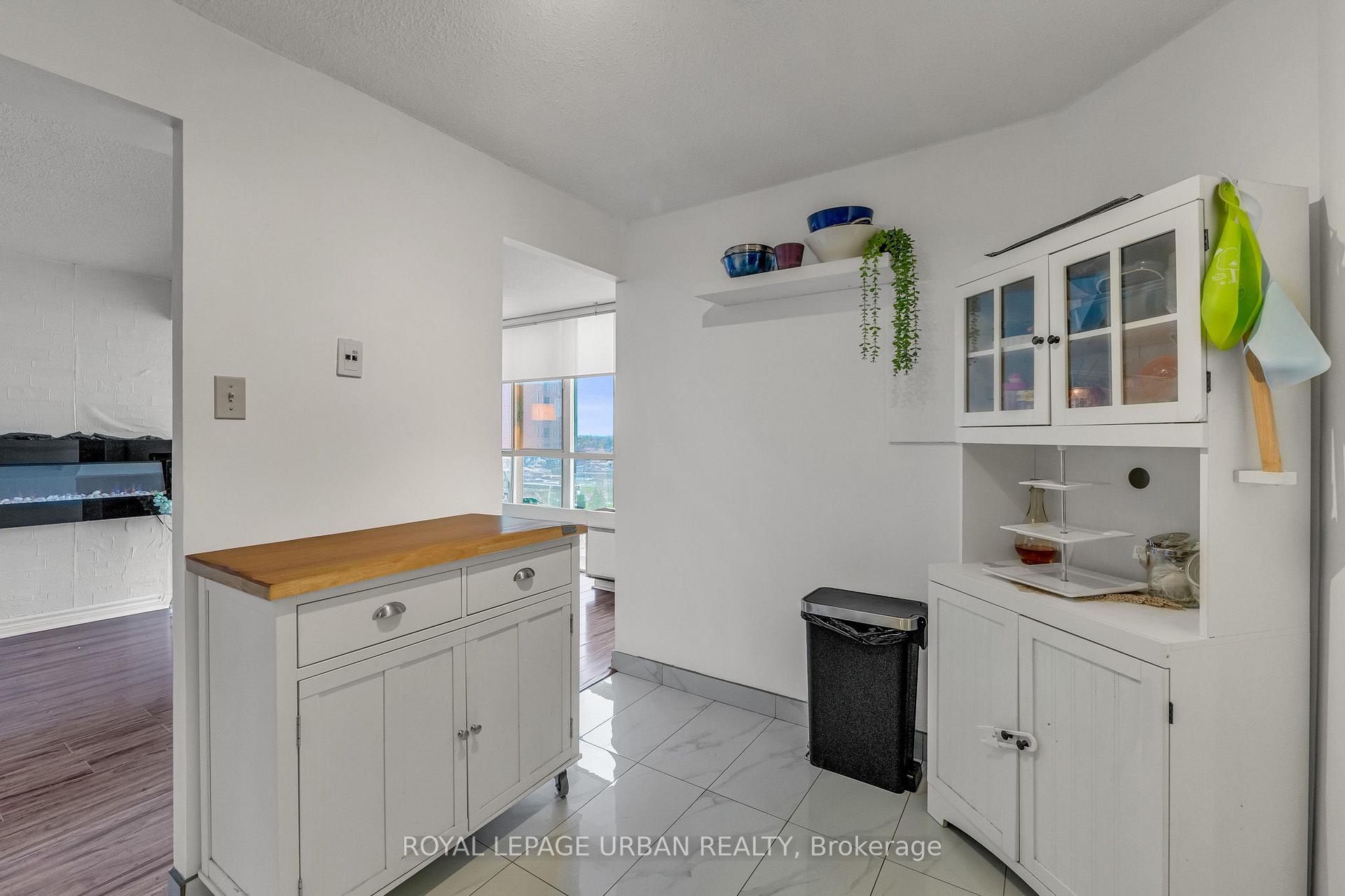 Photo 21 of Unit 1210, 61 Markbrook Lane, Etobicoke, Mount Olive-Silverstone-Jamestown — HOMEH