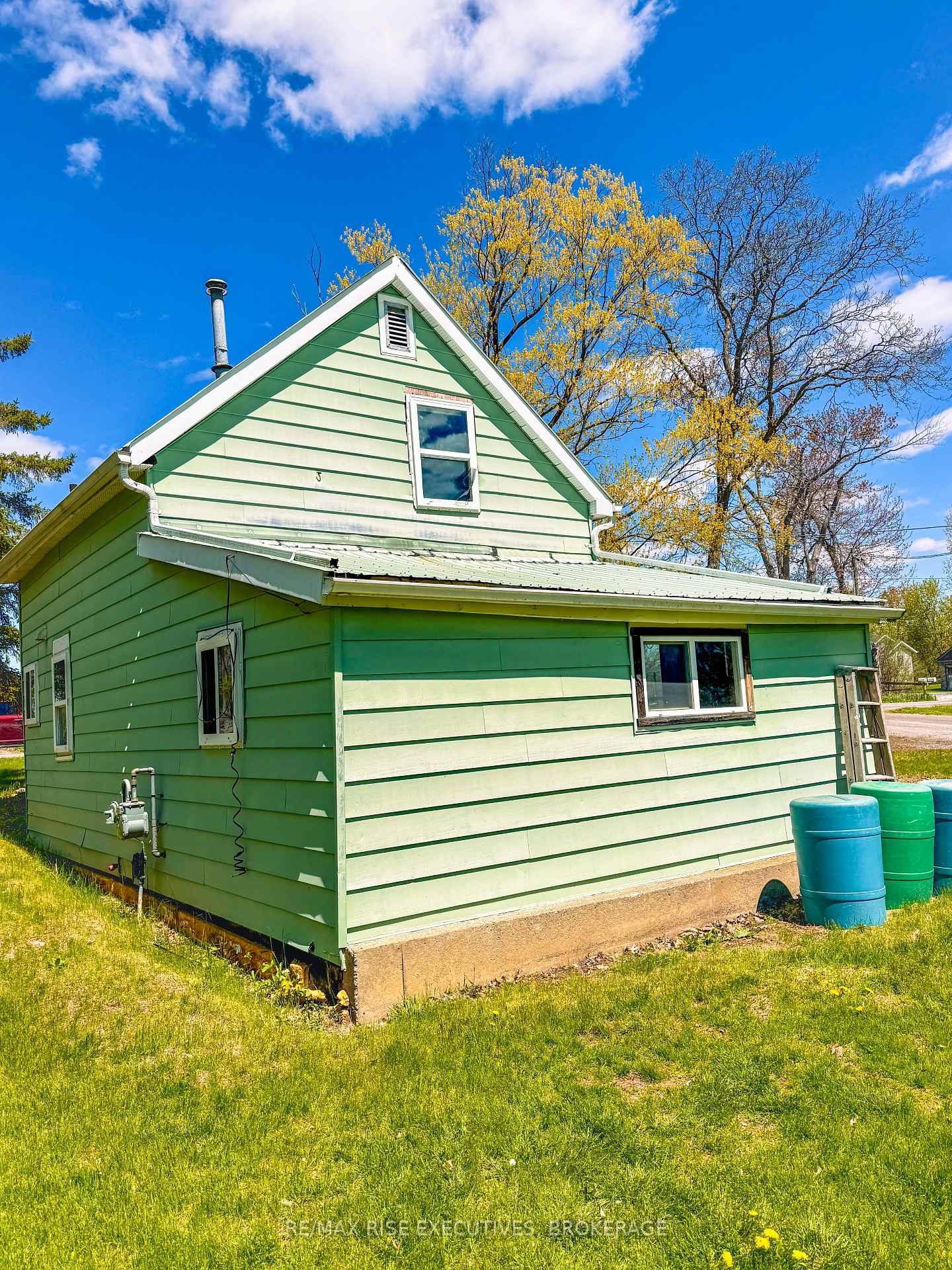 Photo 3 of 14 Dundas Street, Deseronto, Deseronto (Town) — HOMEH