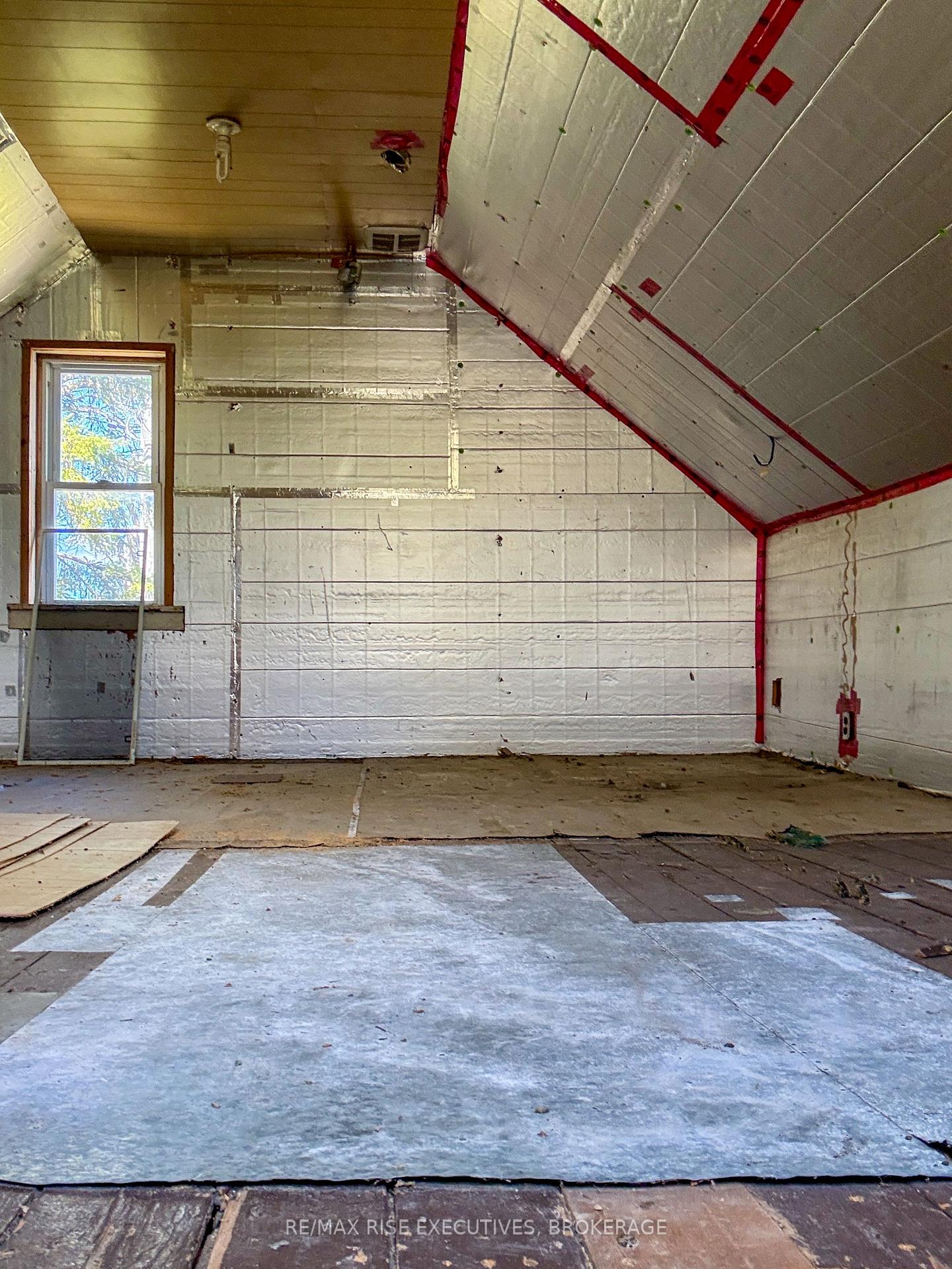 Photo 8 of 14 Dundas Street, Deseronto, Deseronto (Town) — HOMEH