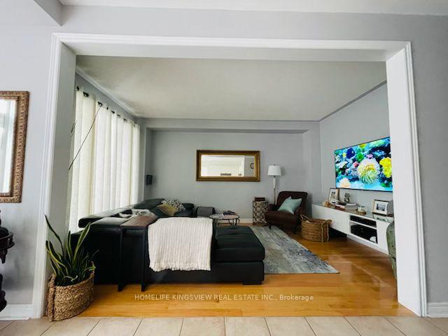 Photo 13 of 376 Vellore Avenue, Vaughan, Vellore Village — HOMEH