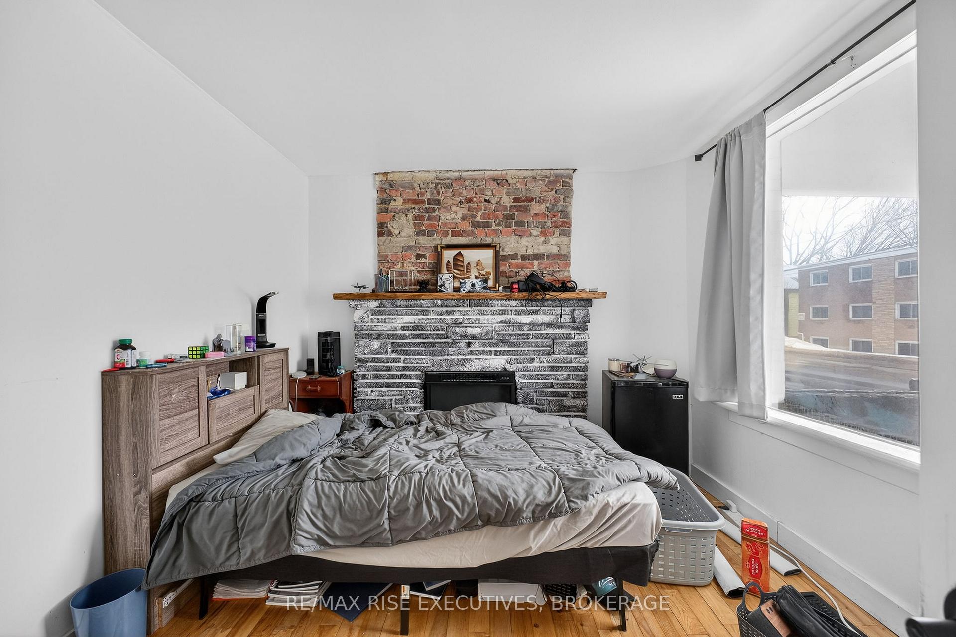 Photo 3 of 203 Concession Street, Kingston, East of Sir John A. Blvd — HOMEH