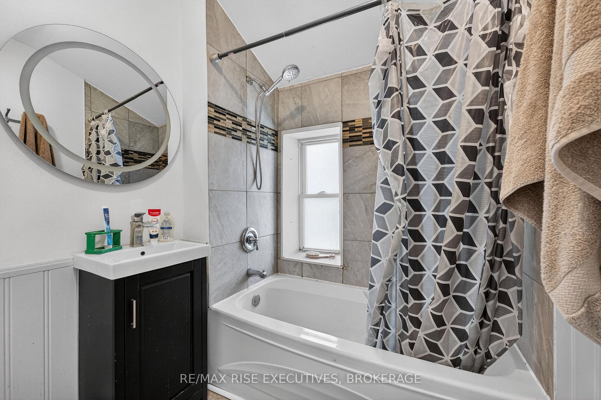 Photo 10 of 203 Concession Street, Kingston, East of Sir John A. Blvd — HOMEH