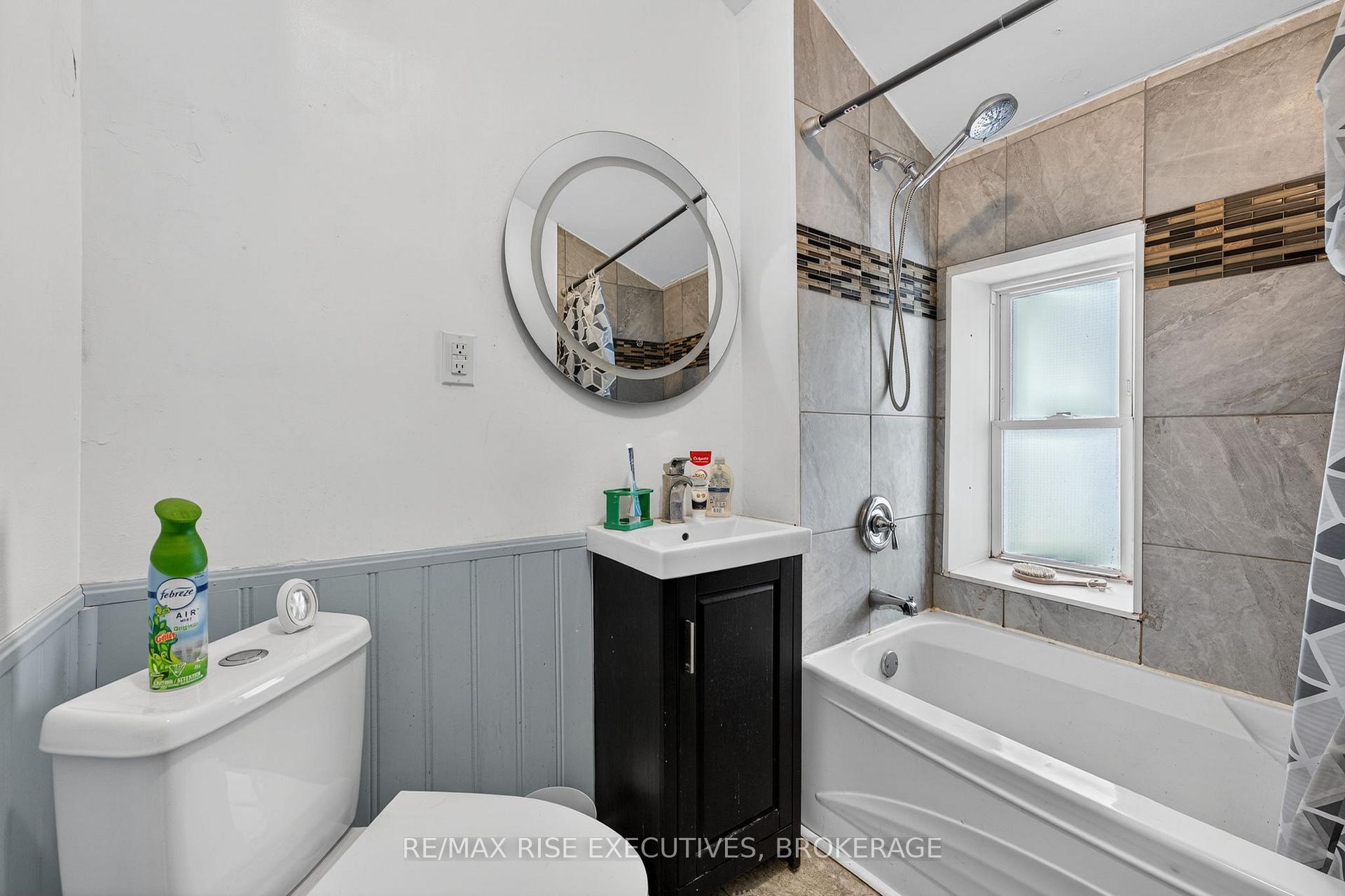 Photo 11 of 203 Concession Street, Kingston, East of Sir John A. Blvd — HOMEH