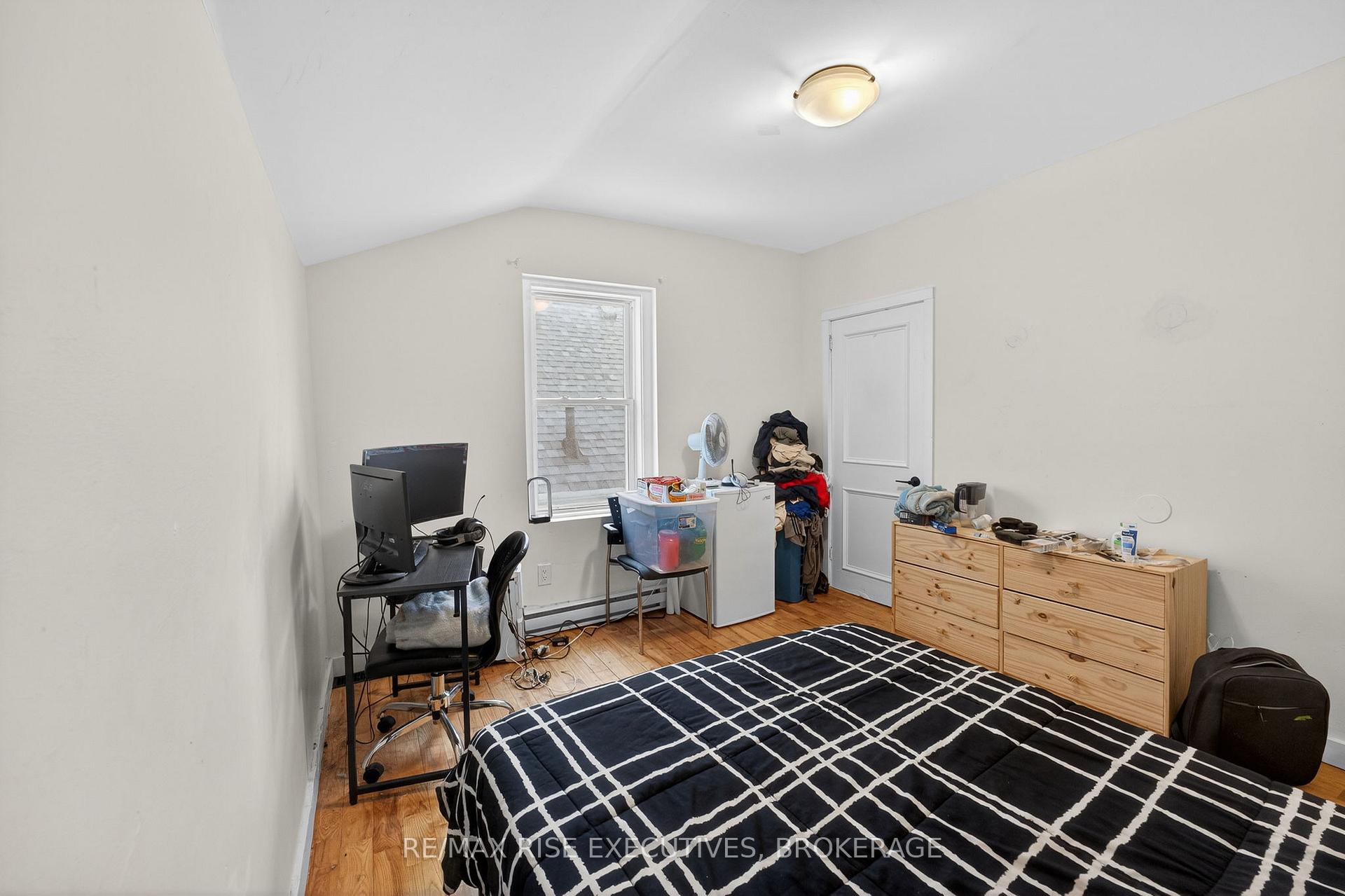 Photo 13 of 203 Concession Street, Kingston, East of Sir John A. Blvd — HOMEH