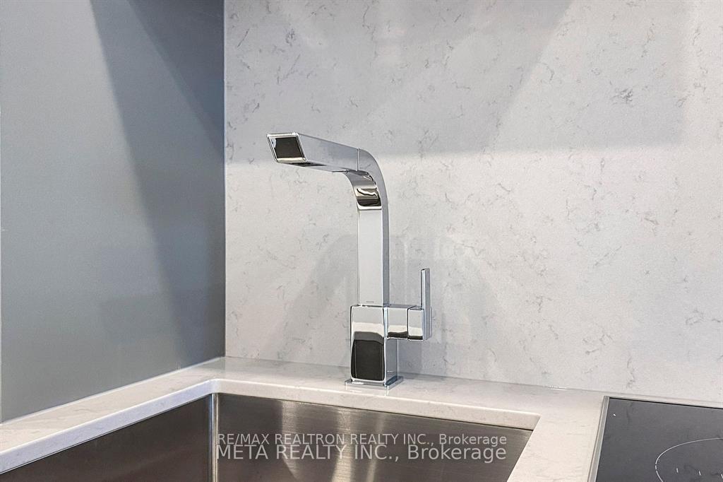 Photo 8 of Unit 4301, 39 Roehampton Avenue, Toronto, Mount Pleasant West — HOMEH
