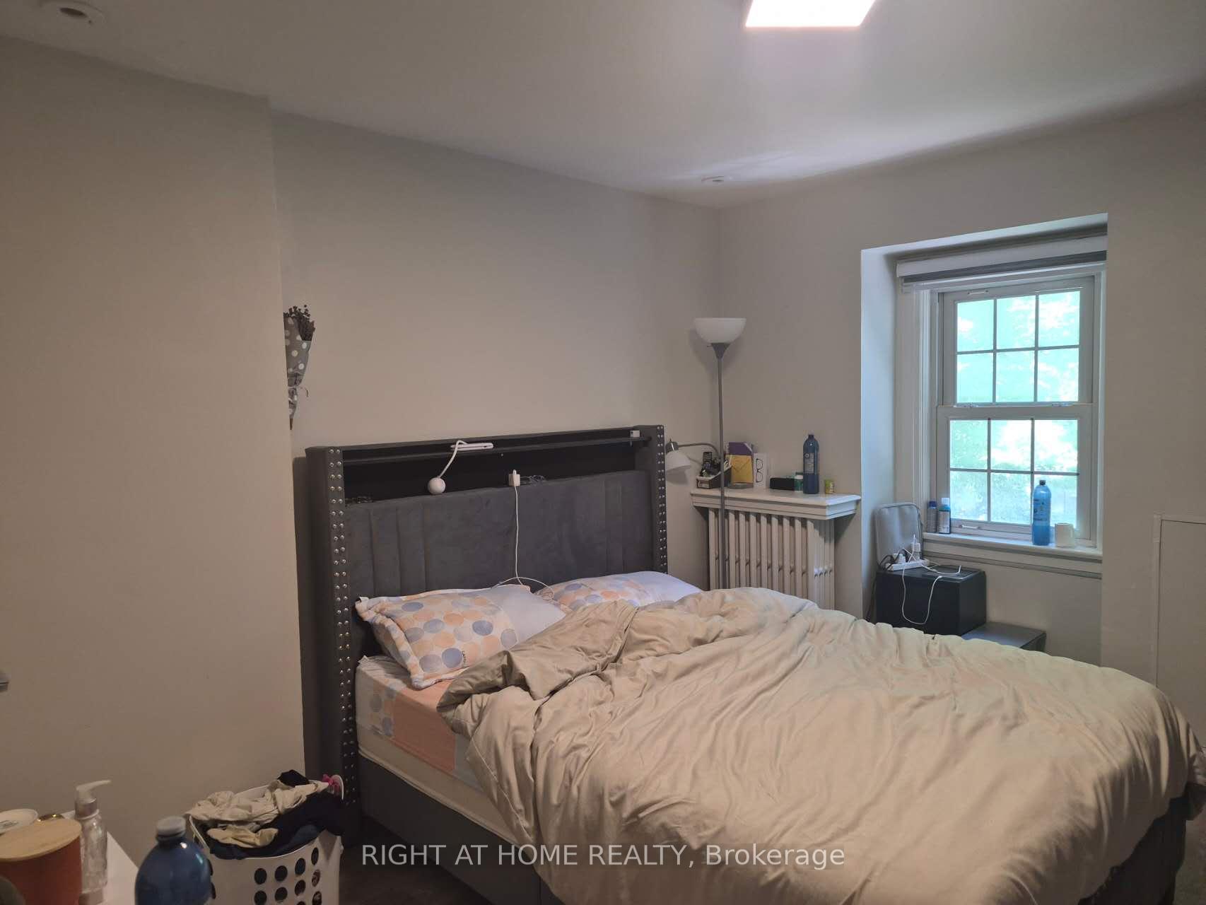 Photo 18 of 357 Old Orchard Grove, Toronto, Bedford Park-Nortown — HOMEH