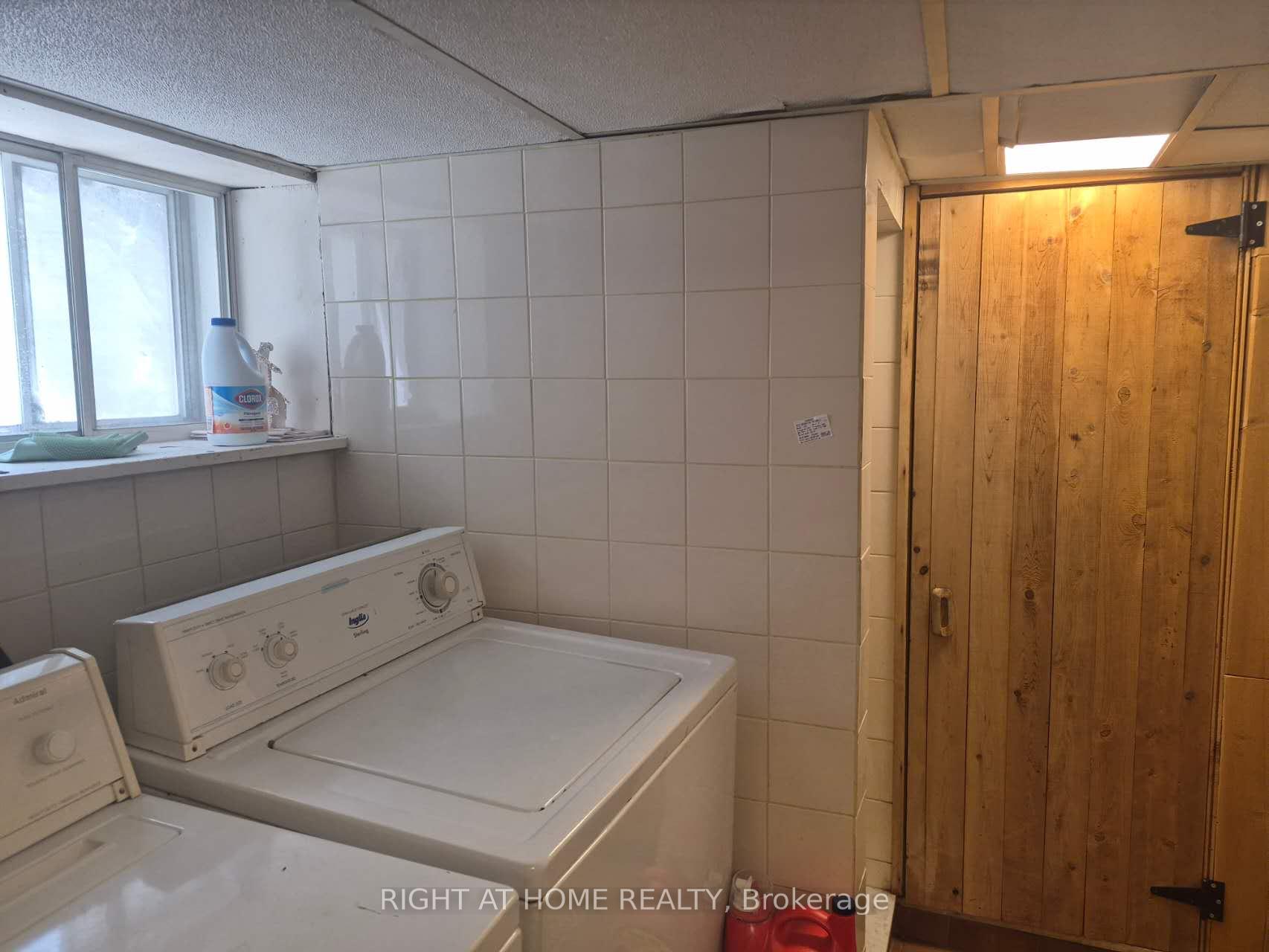 Photo 25 of 357 Old Orchard Grove, Toronto, Bedford Park-Nortown — HOMEH