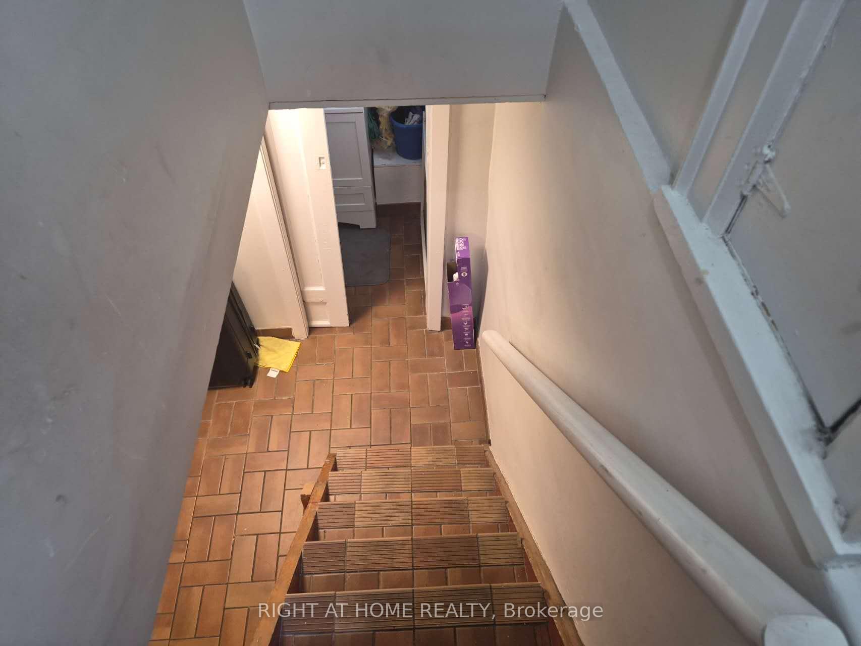 Photo 26 of 357 Old Orchard Grove, Toronto, Bedford Park-Nortown — HOMEH
