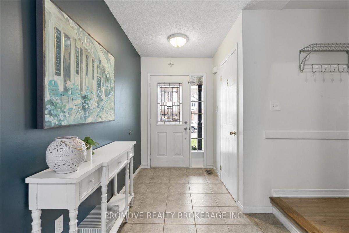 Photo 7 of 49 Schiedel Drive, Guelph, Victoria North — HOMEH