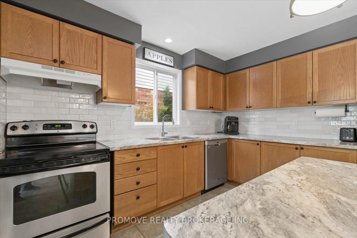 Photo 11 of 49 Schiedel Drive, Guelph, Victoria North — HOMEH