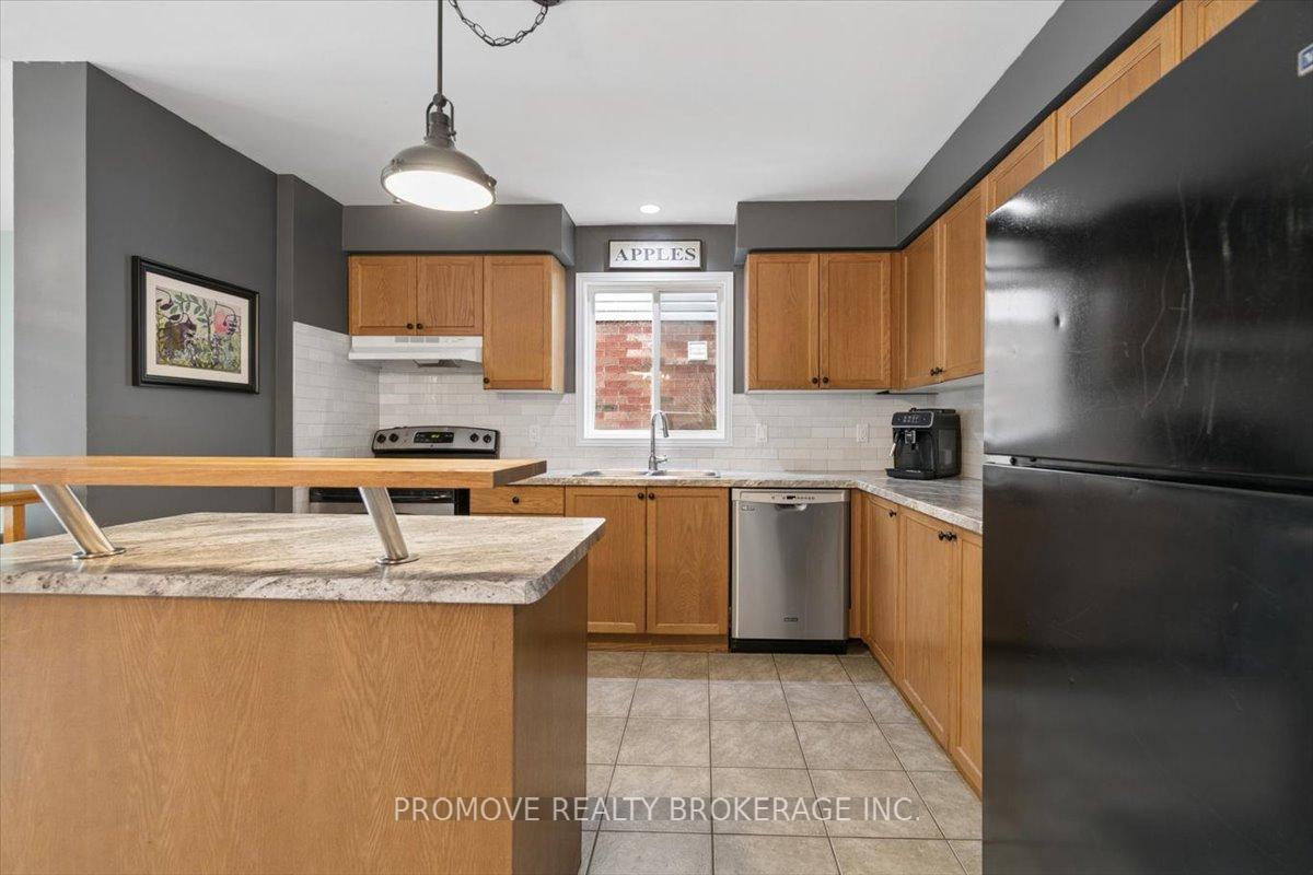 Photo 13 of 49 Schiedel Drive, Guelph, Victoria North — HOMEH