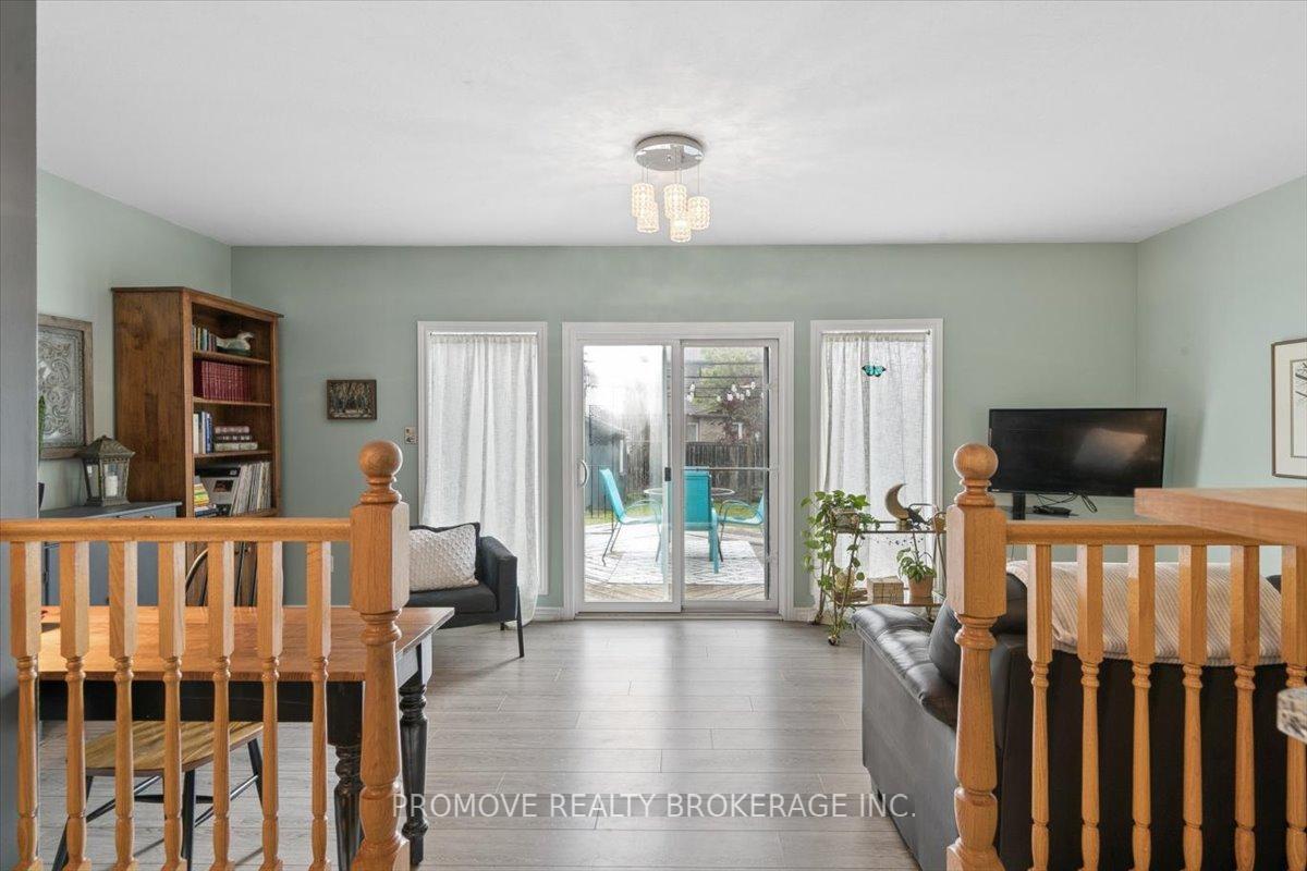 Photo 15 of 49 Schiedel Drive, Guelph, Victoria North — HOMEH