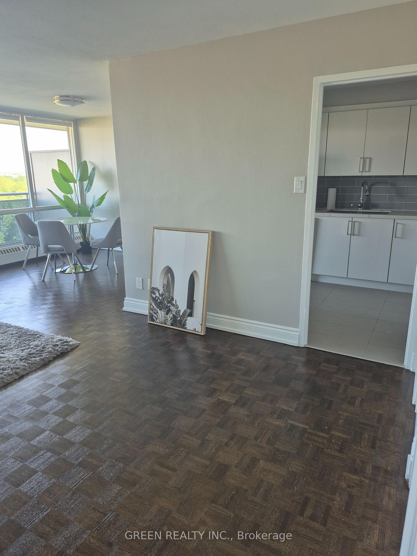Photo 2 of Unit 1606, 2160 Lakeshore Road, Burlington, Brant — HOMEH